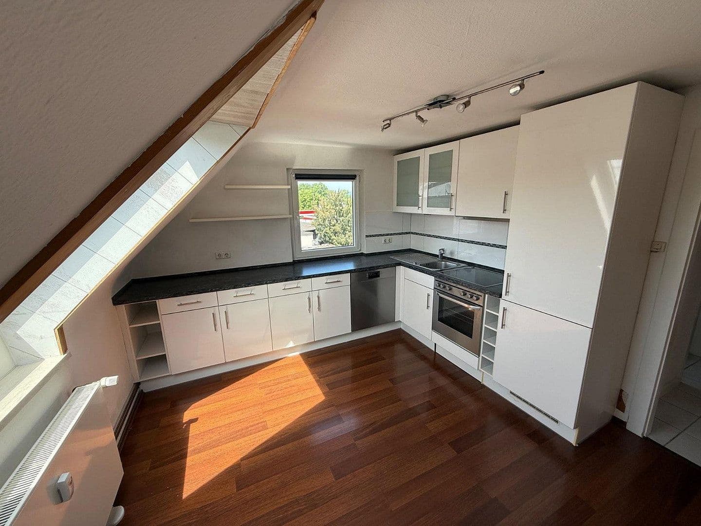 Pronájem bytu 2+kk 60 m², Frankfurt am Main, Hessen Pronájem bytu 2+kk 60 m², Frankfurt am Main, Hessen