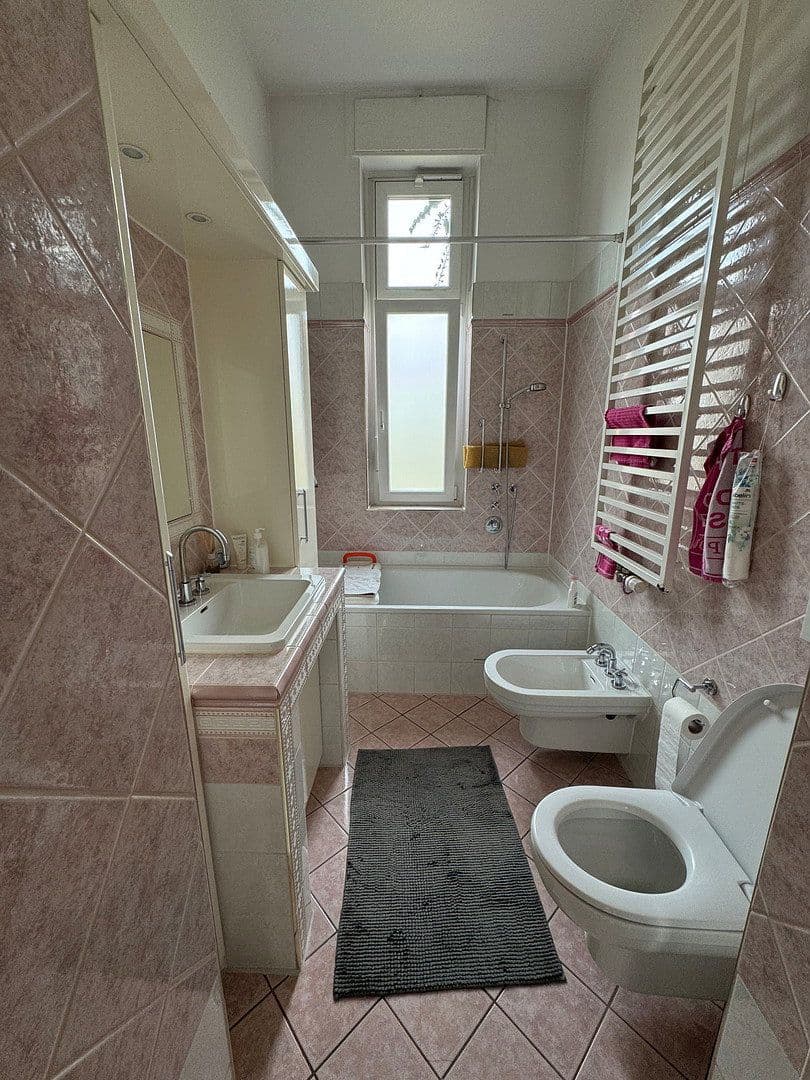 Prodej bytu 6+1 159 m², Birsteiner Straße, Frankfurt am Main, Hessen Prodej bytu 6+1 159 m², Birsteiner Straße, Frankfurt am Main, Hessen