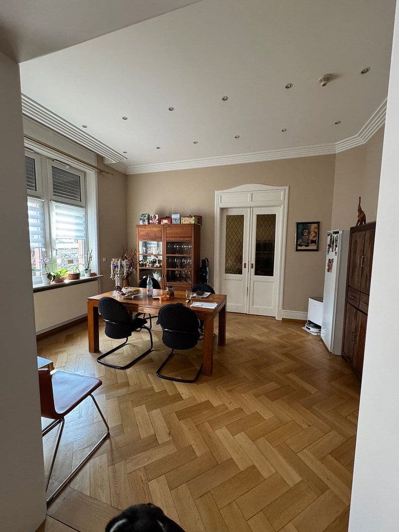 Prodej bytu 6+1 159 m², Birsteiner Straße, Frankfurt am Main, Hessen Prodej bytu 6+1 159 m², Birsteiner Straße, Frankfurt am Main, Hessen