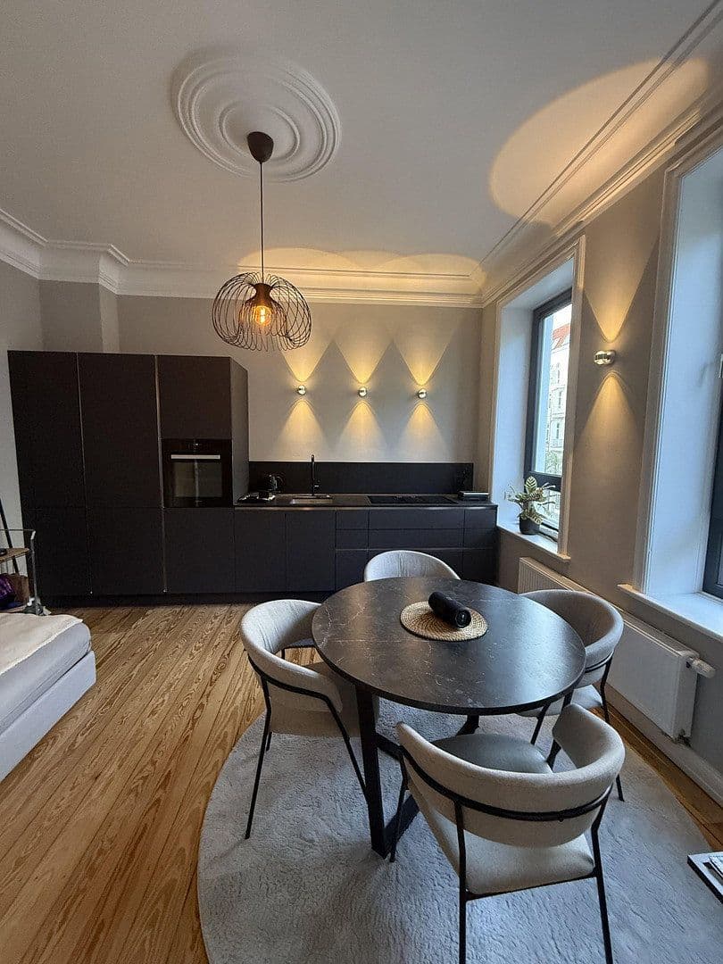 Pronájem bytu 3+1 80 m², Holtenauer Straße 213, Kiel, Šlesvicko-Holštýnsko Pronájem bytu 3+1 80 m², Holtenauer Straße 213, Kiel, Šlesvicko-Holštýnsko