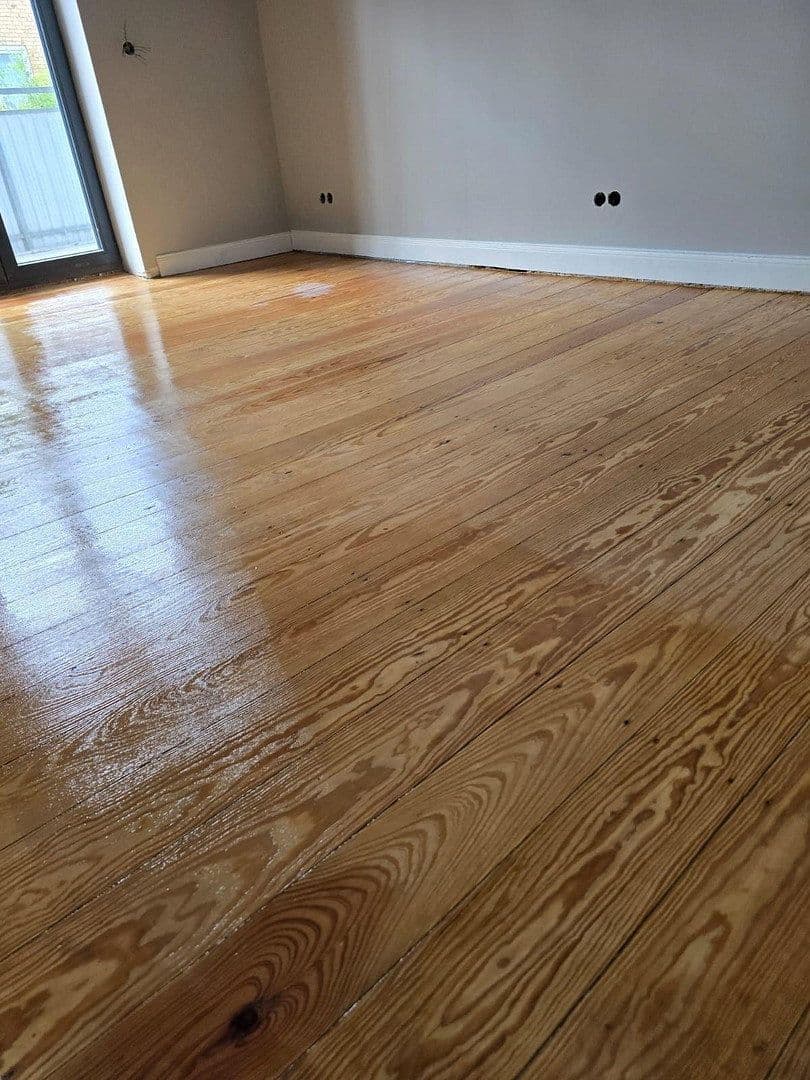 Pronájem bytu 3+1 80 m², Holtenauer Straße 213, Kiel, Šlesvicko-Holštýnsko Pronájem bytu 3+1 80 m², Holtenauer Straße 213, Kiel, Šlesvicko-Holštýnsko