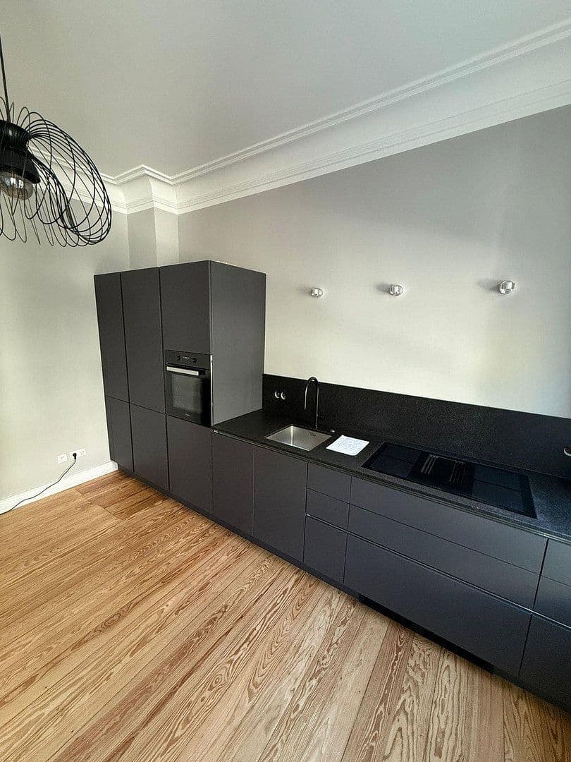 Pronájem bytu 3+1 80 m², Holtenauer Straße 213, Kiel, Šlesvicko-Holštýnsko Pronájem bytu 3+1 80 m², Holtenauer Straße 213, Kiel, Šlesvicko-Holštýnsko