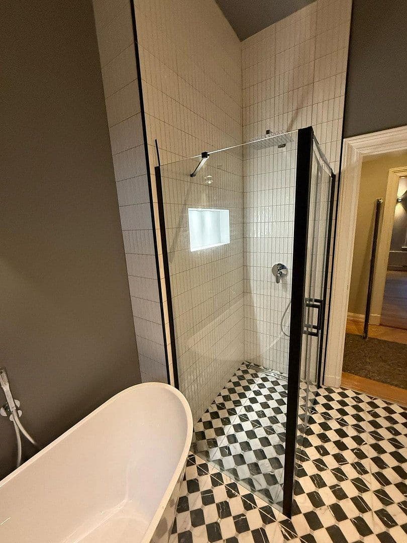 Pronájem bytu 3+1 80 m², Holtenauer Straße 213, Kiel, Šlesvicko-Holštýnsko Pronájem bytu 3+1 80 m², Holtenauer Straße 213, Kiel, Šlesvicko-Holštýnsko