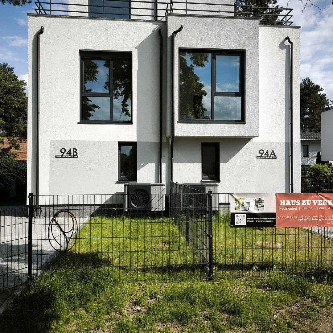 Prodej domu 122 m², pozemek 197 m², Odernheimer Straße 94 B, Berlin, Berlín Prodej domu 122 m², pozemek 197 m², Odernheimer Straße 94 B, Berlin, Berlín