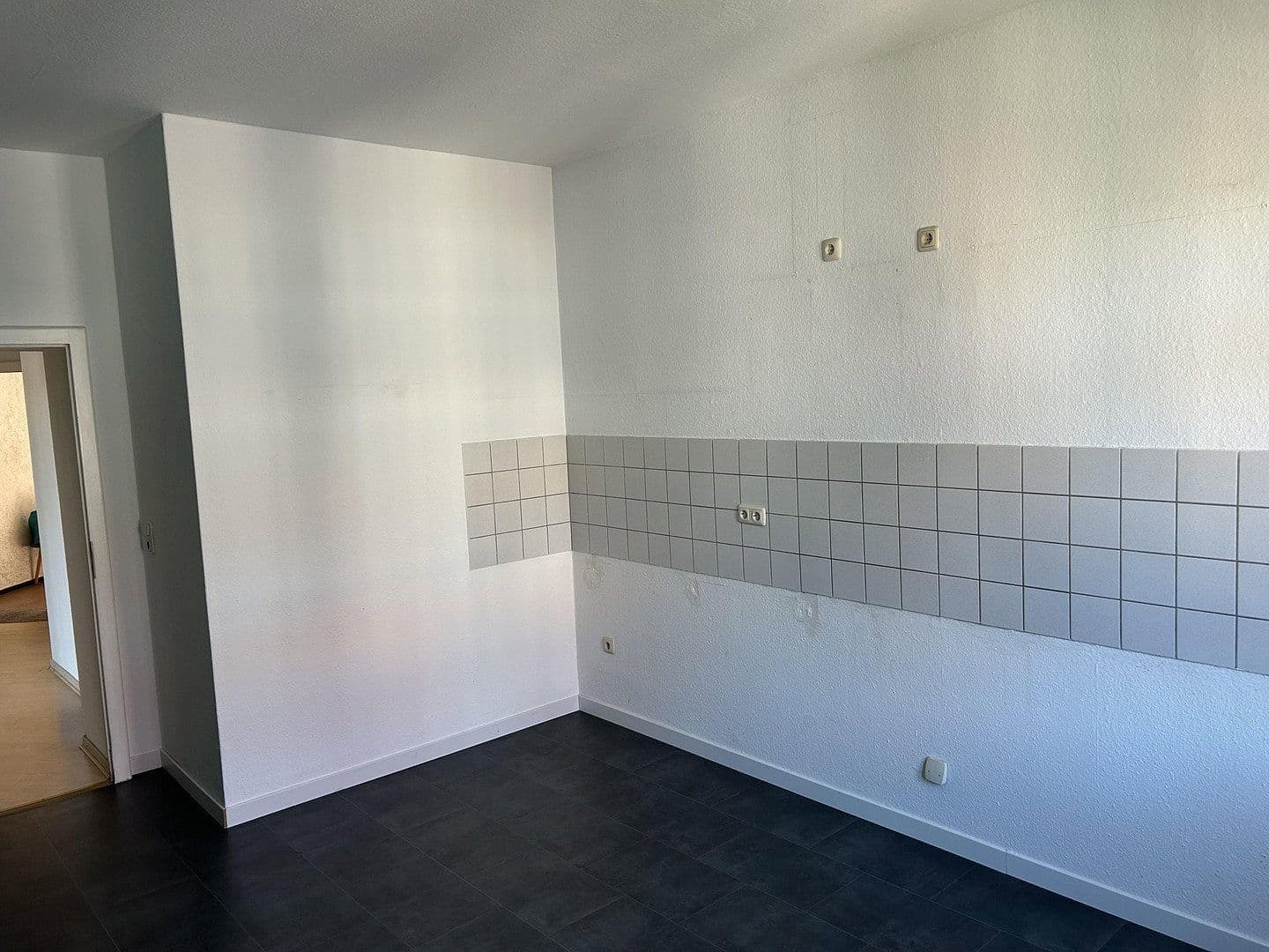 Pronájem bytu 3+1 111 m², Breitscheidstr. 7, Kassel, Hessen Pronájem bytu 3+1 111 m², Breitscheidstr. 7, Kassel, Hessen