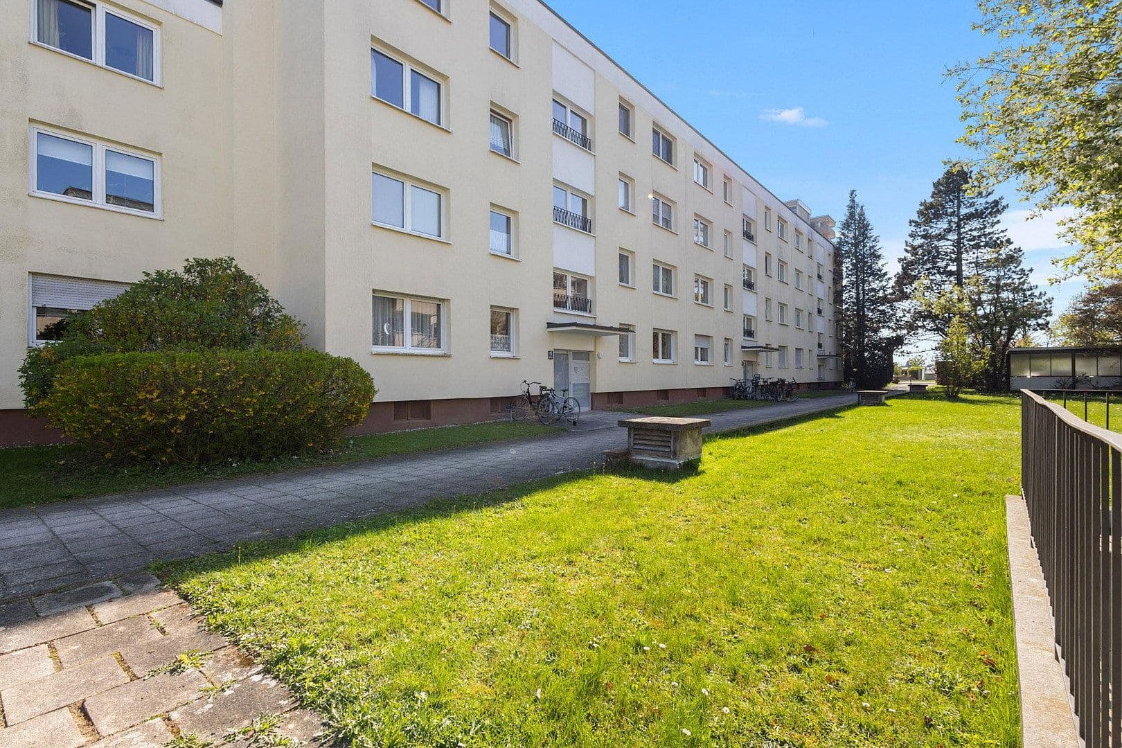 Prodej bytu 4+1 64 m², Gabriele-Münter-Straße 00, München, Bavorsko Prodej bytu 4+1 64 m², Gabriele-Münter-Straße 00, München, Bavorsko