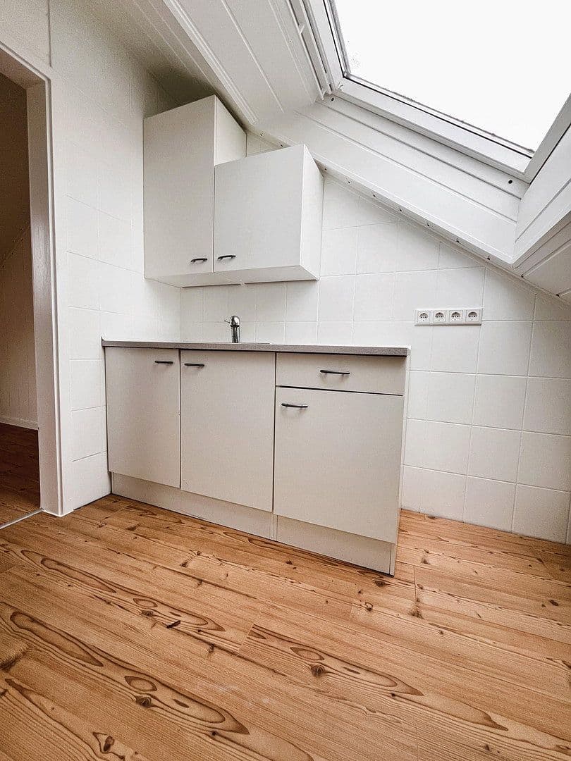 Pronájem bytu 1+1 30 m², Elze, Dolní Sasko Pronájem bytu 1+1 30 m², Elze, Dolní Sasko