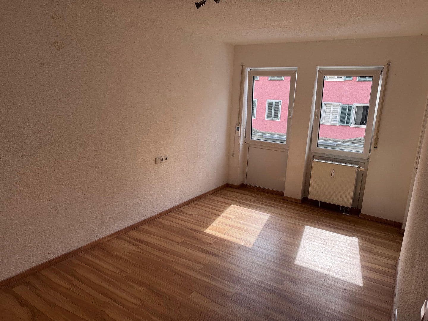 Pronájem bytu 2+1 61 m², Untere Hauptstraße 3, Tuttlingen, Bádensko-Württembersko Pronájem bytu 2+1 61 m², Untere Hauptstraße 3, Tuttlingen, Bádensko-Württembersko