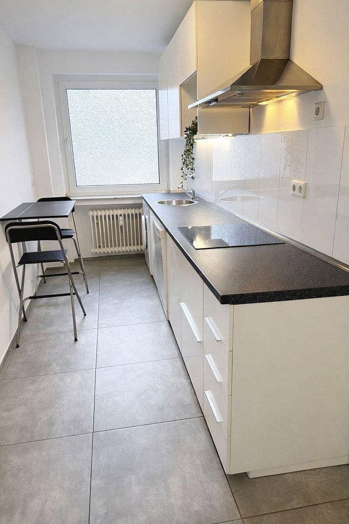 Prodej bytu 2+1 70 m², Düsseldorf, Severní Porýní-Vestfálsko Prodej bytu 2+1 70 m², Düsseldorf, Severní Porýní-Vestfálsko