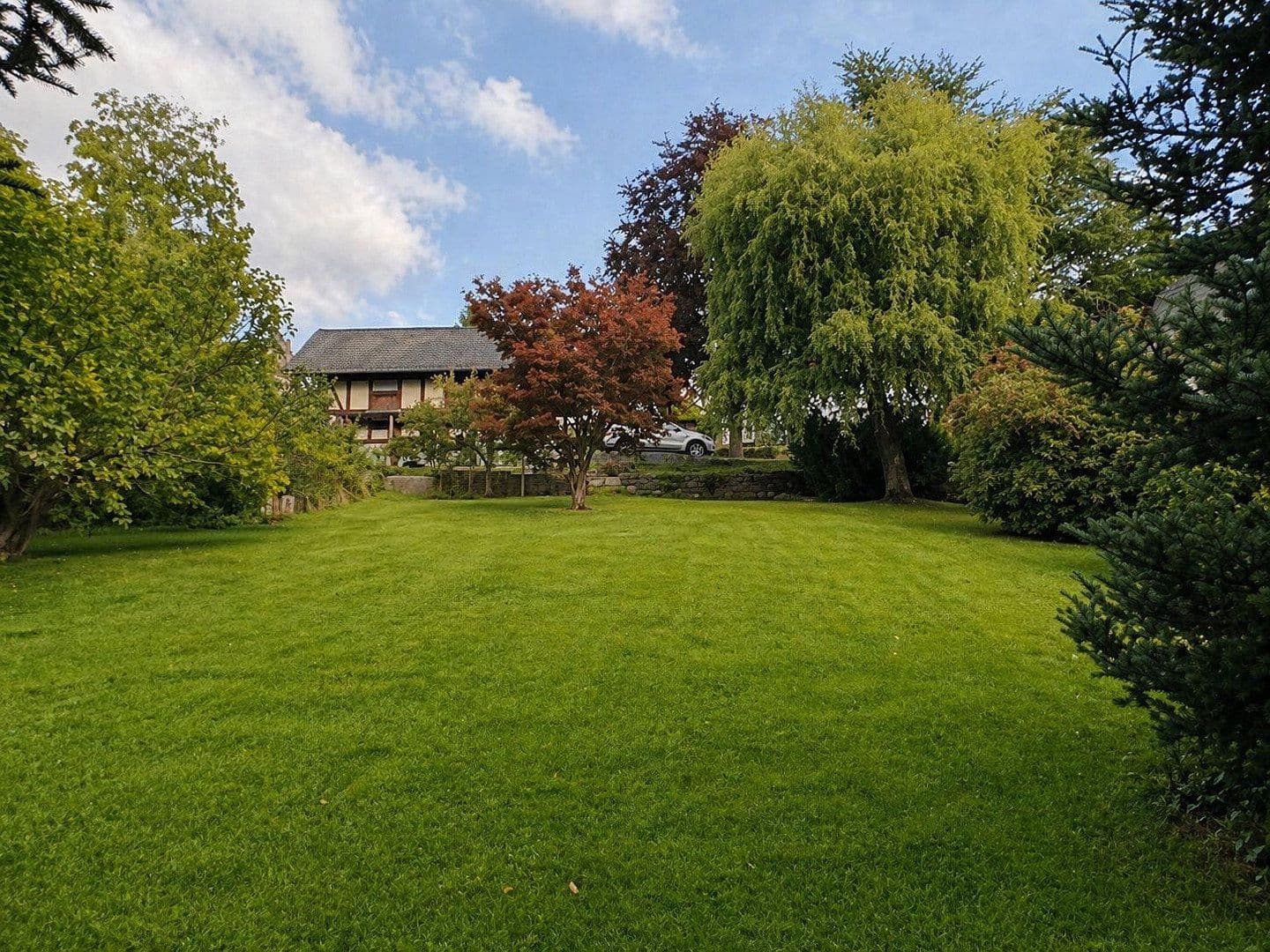 Prodej domu 180 m², pozemek 2.380 m², Bad Berleburg, Severní Porýní-Vestfálsko Prodej domu 180 m², pozemek 2.380 m², Bad Berleburg, Severní Porýní-Vestfálsko