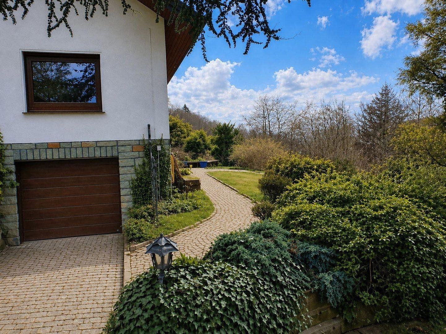 Prodej domu 180 m², pozemek 2.380 m², Bad Berleburg, Severní Porýní-Vestfálsko Prodej domu 180 m², pozemek 2.380 m², Bad Berleburg, Severní Porýní-Vestfálsko