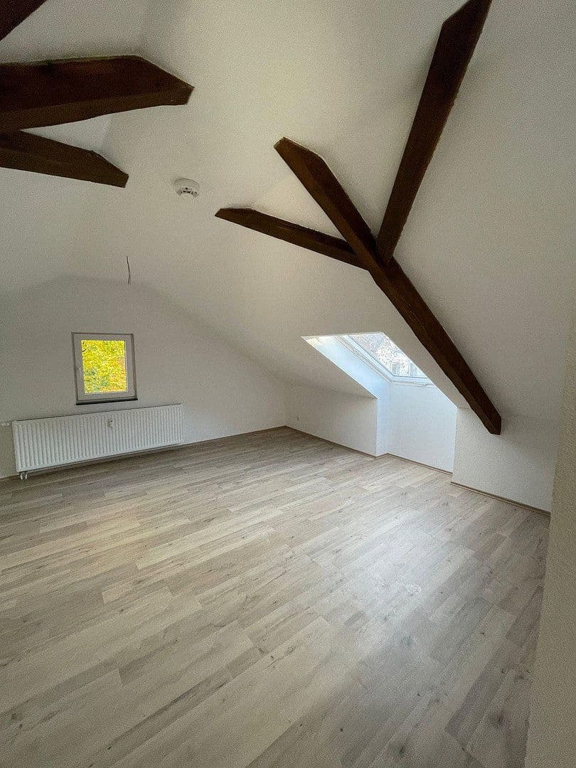 Pronájem bytu 3+1 74 m², Friedrichstraße 24/1, Villingen-Schwenningen, Bádensko-Württembersko Pronájem bytu 3+1 74 m², Friedrichstraße 24/1, Villingen-Schwenningen, Bádensko-Württembersko
