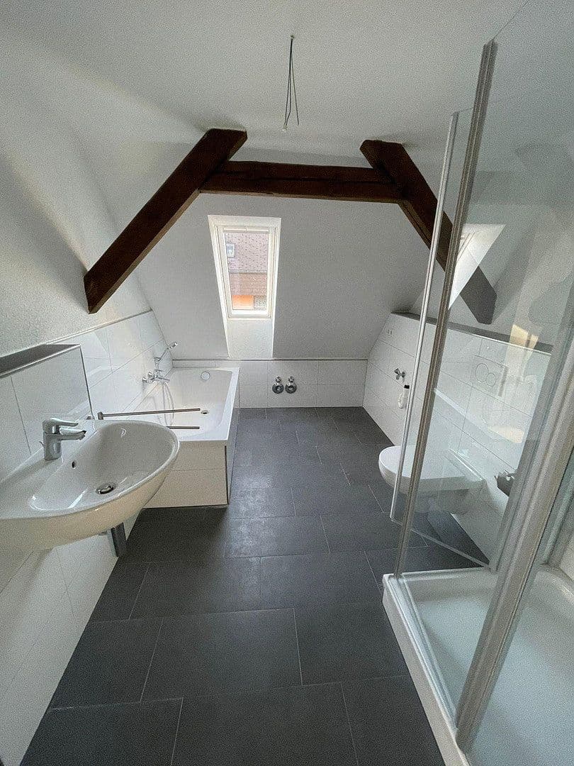 Pronájem bytu 3+1 74 m², Friedrichstraße 24/1, Villingen-Schwenningen, Bádensko-Württembersko Pronájem bytu 3+1 74 m², Friedrichstraße 24/1, Villingen-Schwenningen, Bádensko-Württembersko