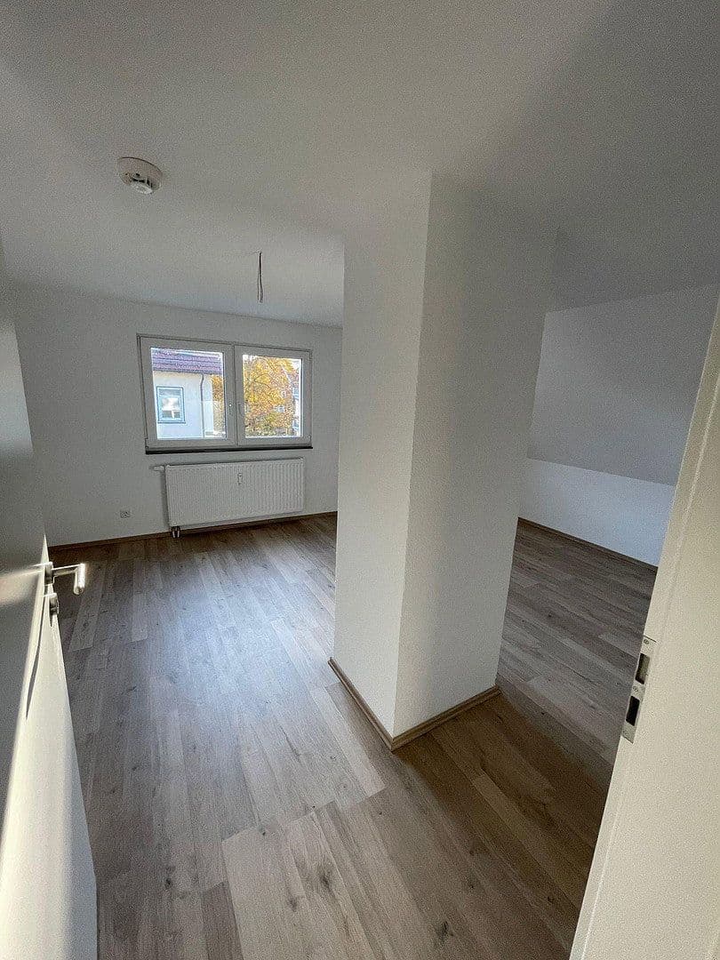 Pronájem bytu 3+1 74 m², Friedrichstraße 24/1, Villingen-Schwenningen, Bádensko-Württembersko Pronájem bytu 3+1 74 m², Friedrichstraße 24/1, Villingen-Schwenningen, Bádensko-Württembersko