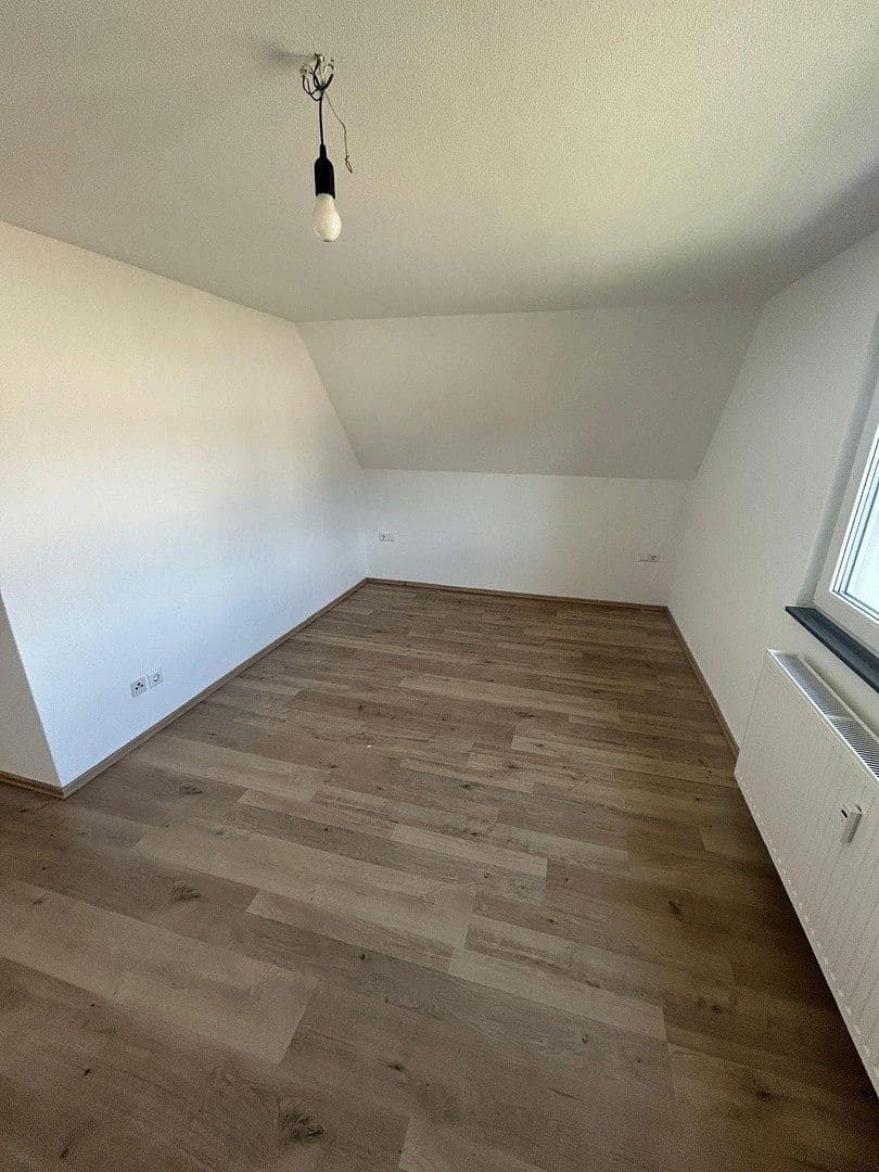 Pronájem bytu 3+1 74 m², Friedrichstraße 24/1, Villingen-Schwenningen, Bádensko-Württembersko Pronájem bytu 3+1 74 m², Friedrichstraße 24/1, Villingen-Schwenningen, Bádensko-Württembersko