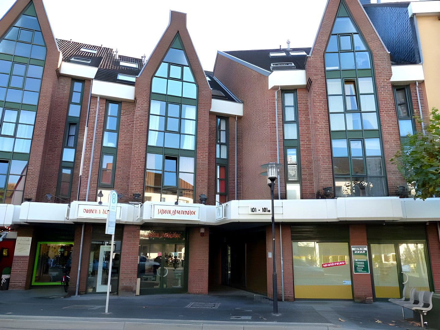 Pronájem bytu 3+1 92 m², Amtsgericht Langenfeld 15, Langenfeld (Rheinland), Severní Porýní-Vestfálsko Pronájem bytu 3+1 92 m², Amtsgericht Langenfeld 15, Langenfeld (Rheinland), Severní Porýní-Vestfálsko