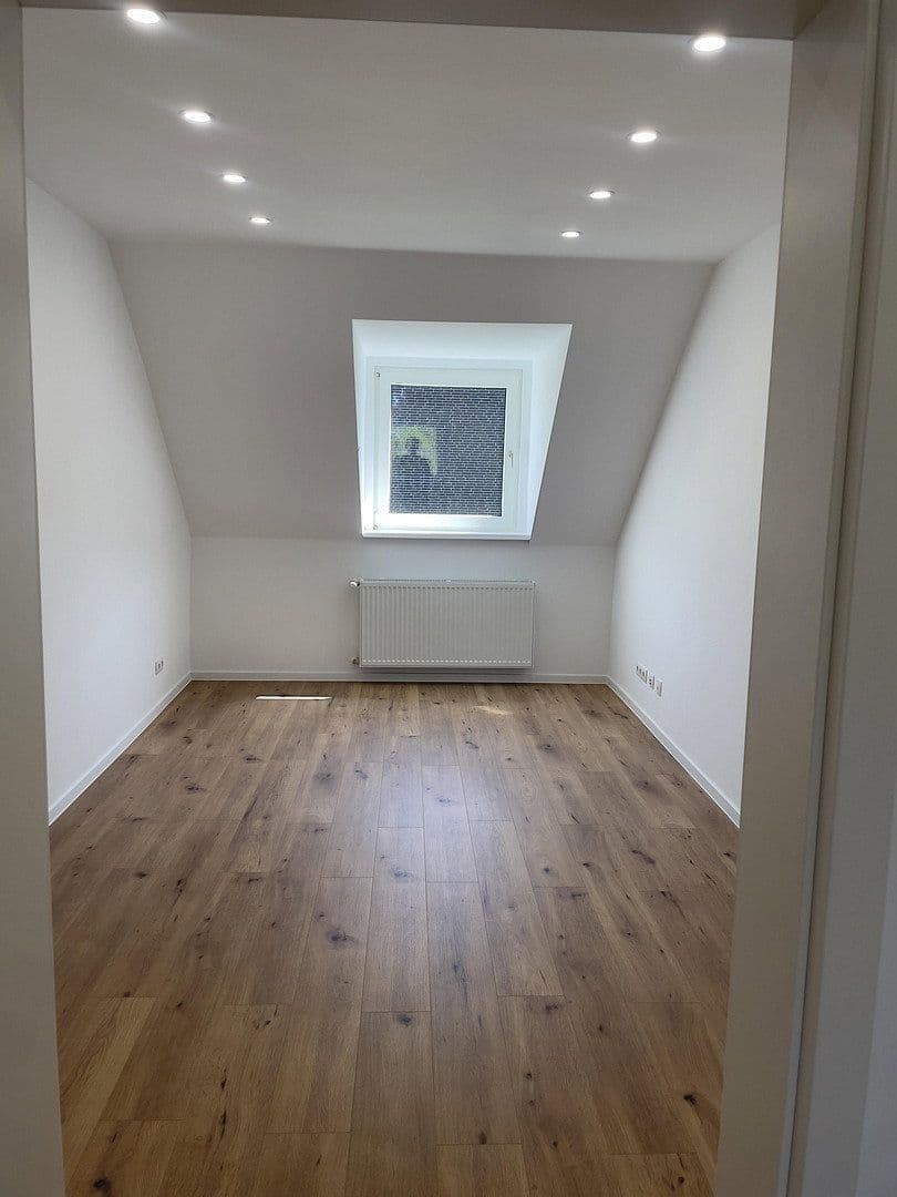 Pronájem bytu 4+1 87 m², Plutostr. 128, Herne, Severní Porýní-Vestfálsko Pronájem bytu 4+1 87 m², Plutostr. 128, Herne, Severní Porýní-Vestfálsko