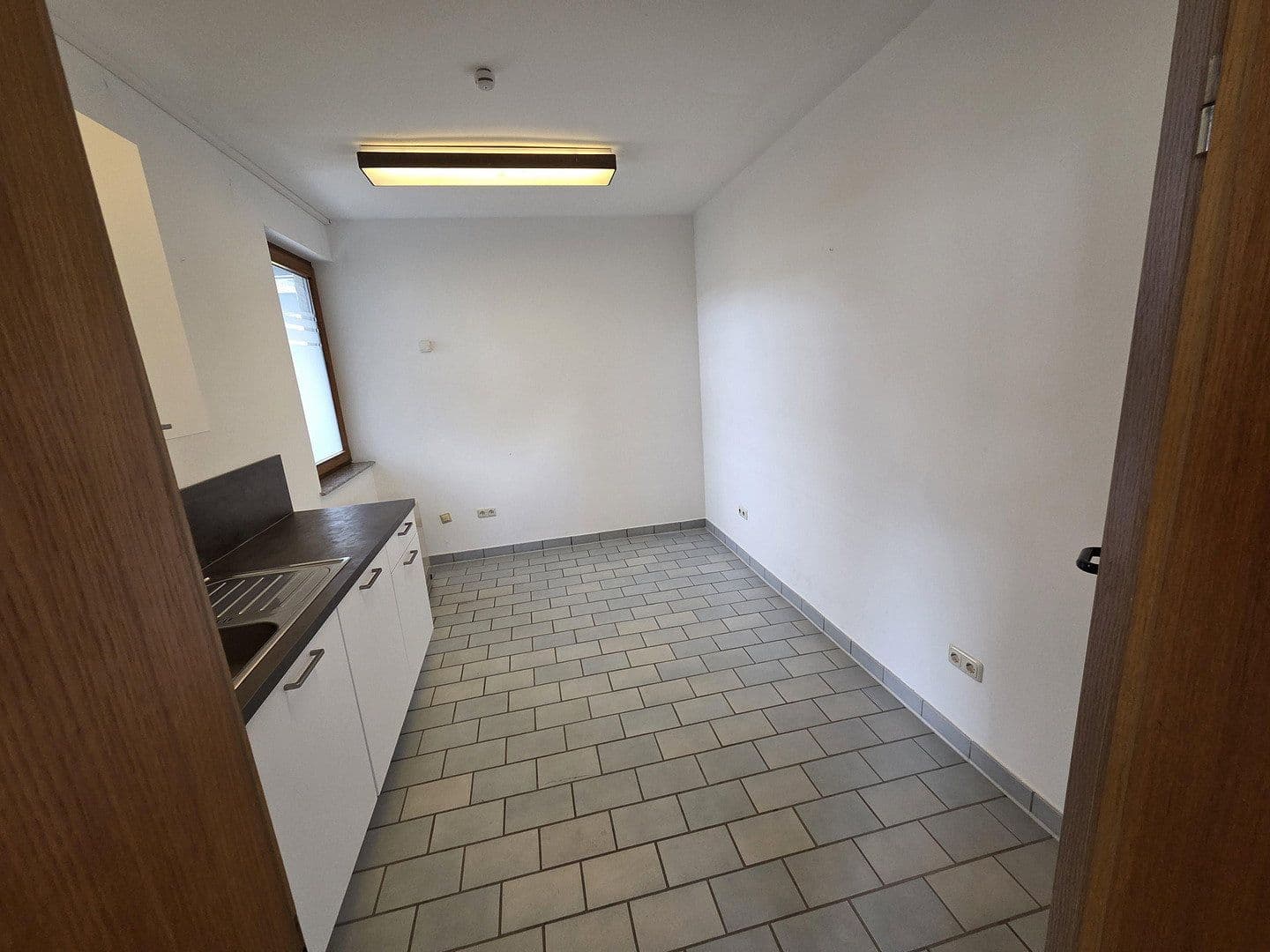Pronájem kanceláře 100 m², Kilianstädter Straße 36, Schöneck, Hessen Pronájem kanceláře 100 m², Kilianstädter Straße 36, Schöneck, Hessen