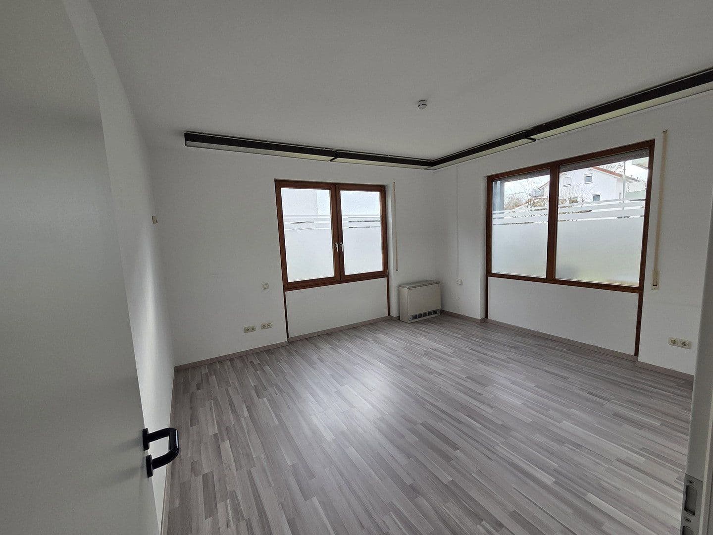 Pronájem kanceláře 100 m², Kilianstädter Straße 36, Schöneck, Hessen Pronájem kanceláře 100 m², Kilianstädter Straße 36, Schöneck, Hessen