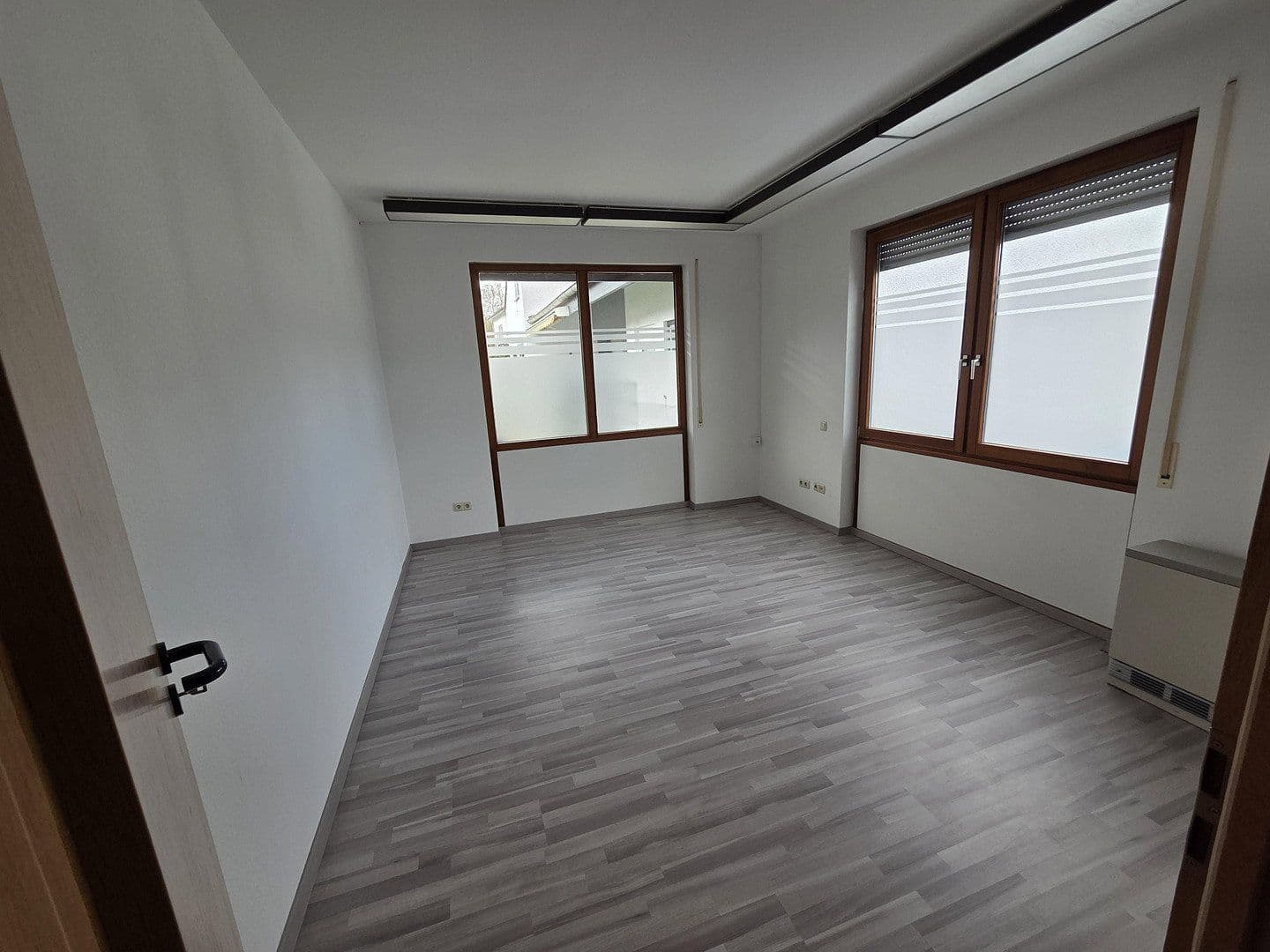 Pronájem kanceláře 100 m², Kilianstädter Straße 36, Schöneck, Hessen Pronájem kanceláře 100 m², Kilianstädter Straße 36, Schöneck, Hessen