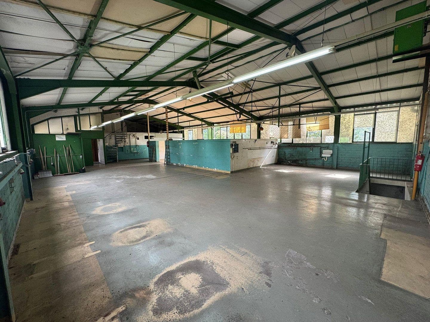 Pronájem nebytového prostoru 750 m², Solingen, Severní Porýní-Vestfálsko Pronájem nebytového prostoru 750 m², Solingen, Severní Porýní-Vestfálsko