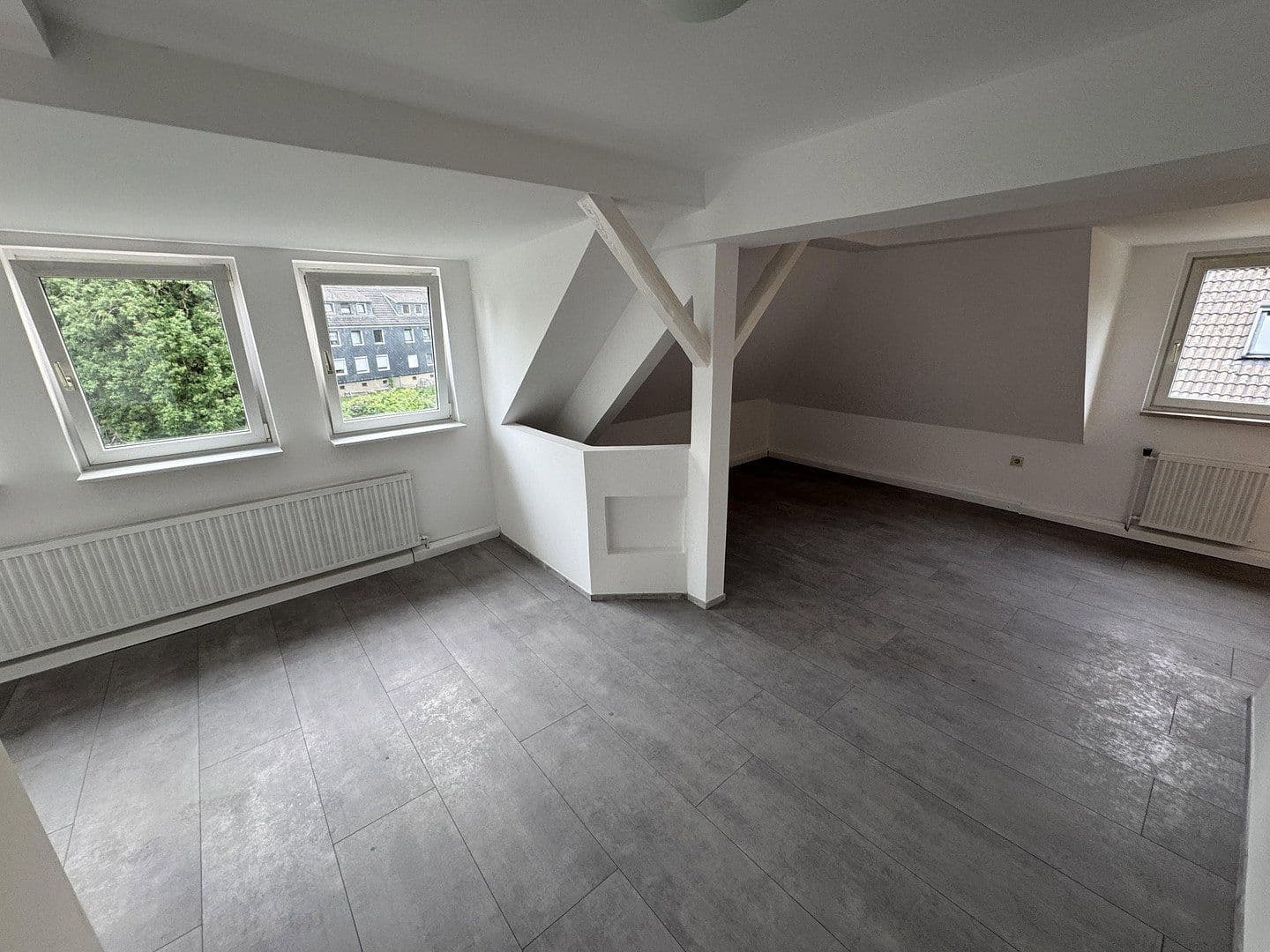 Pronájem bytu 3+1 79 m², Wuppertal Cronenberg, Severní Porýní-Vestfálsko Pronájem bytu 3+1 79 m², Wuppertal Cronenberg, Severní Porýní-Vestfálsko