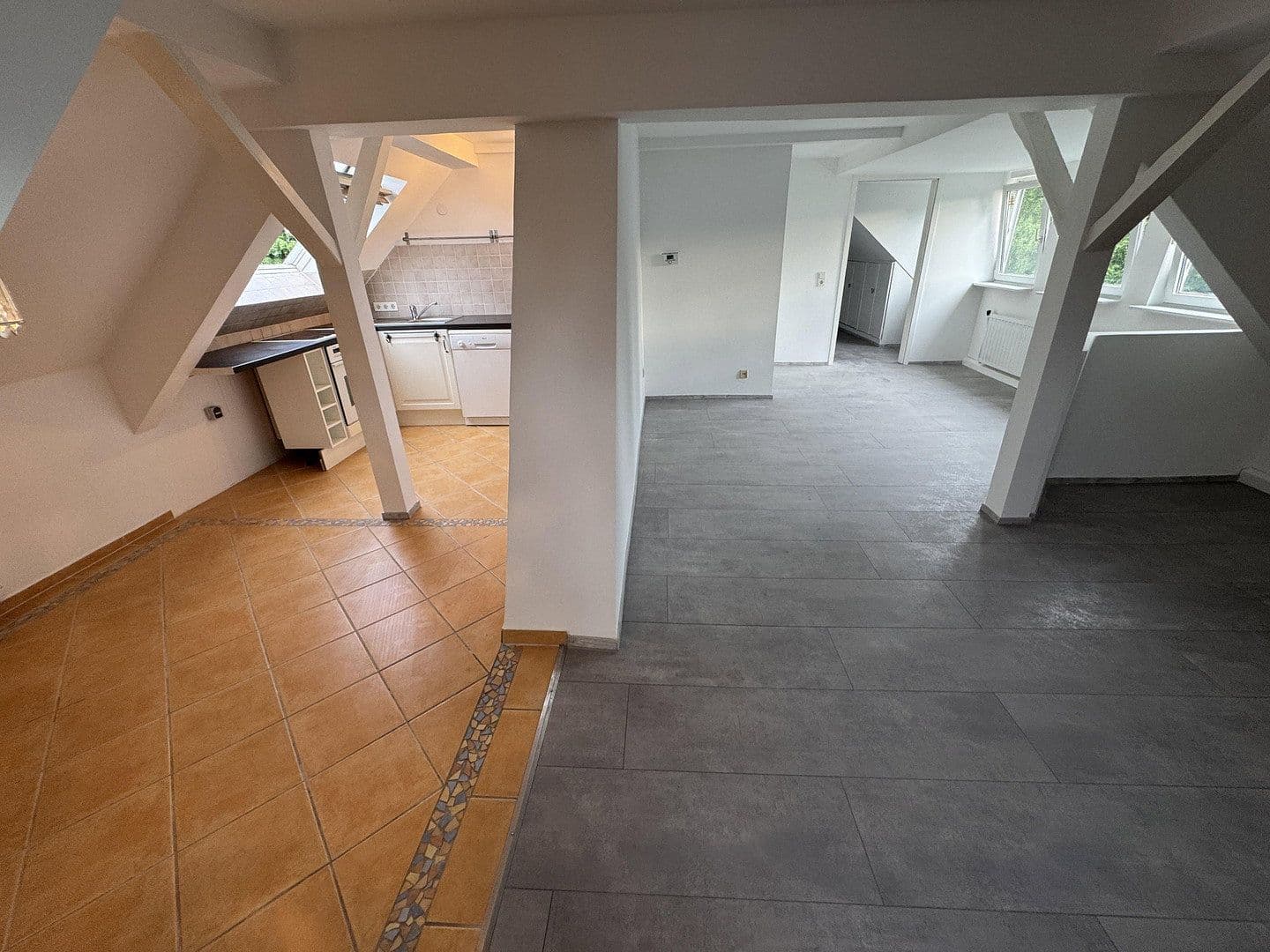 Pronájem bytu 3+1 79 m², Wuppertal Cronenberg, Severní Porýní-Vestfálsko Pronájem bytu 3+1 79 m², Wuppertal Cronenberg, Severní Porýní-Vestfálsko