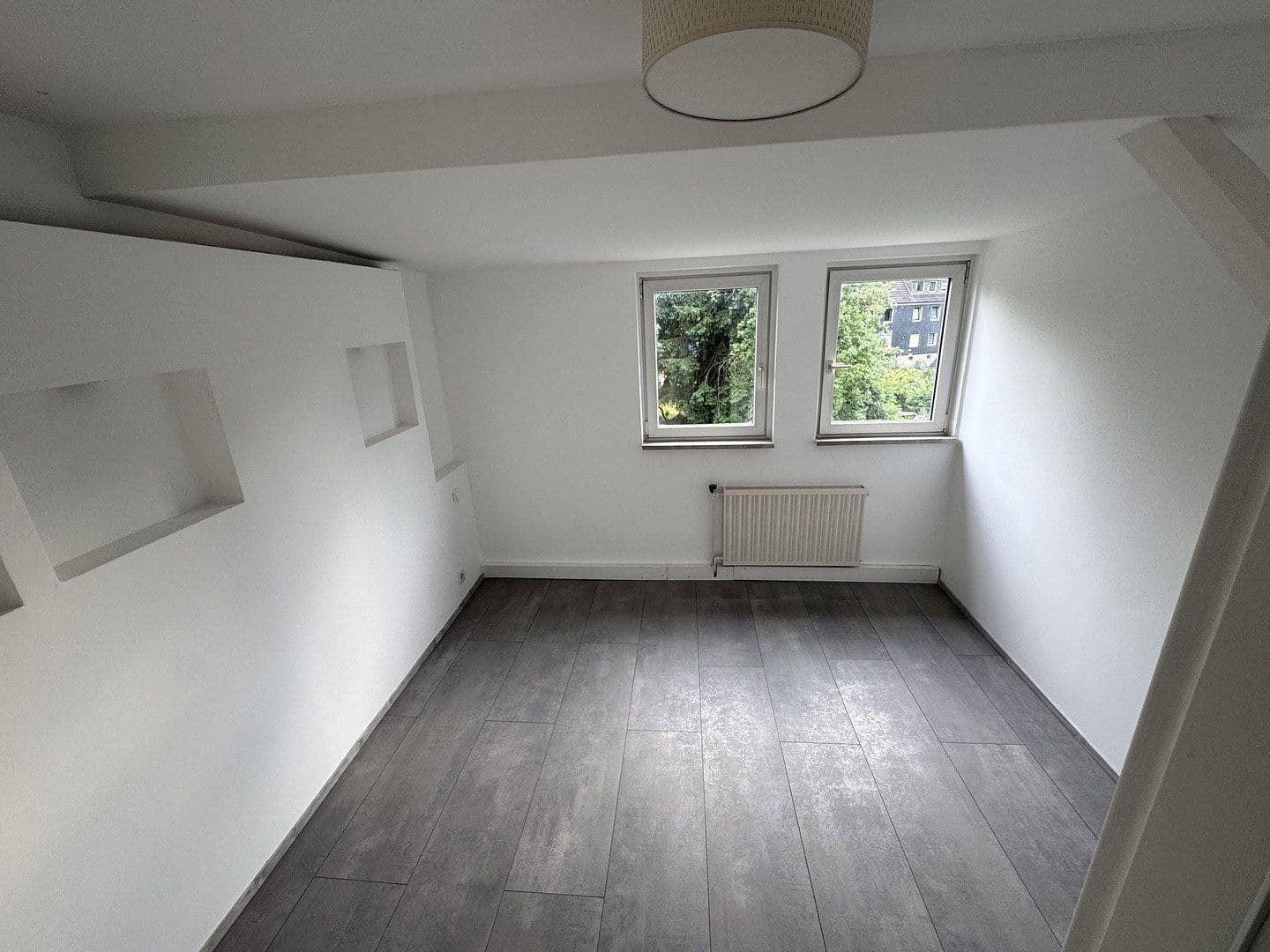 Pronájem bytu 3+1 79 m², Wuppertal Cronenberg, Severní Porýní-Vestfálsko Pronájem bytu 3+1 79 m², Wuppertal Cronenberg, Severní Porýní-Vestfálsko