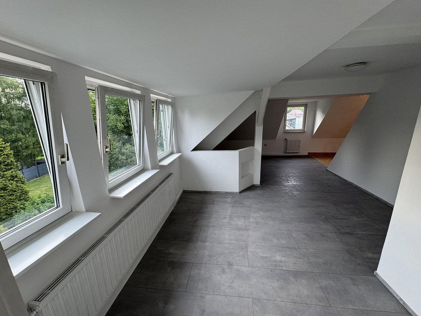 Pronájem bytu 3+1 79 m², Wuppertal Cronenberg, Severní Porýní-Vestfálsko Pronájem bytu 3+1 79 m², Wuppertal Cronenberg, Severní Porýní-Vestfálsko