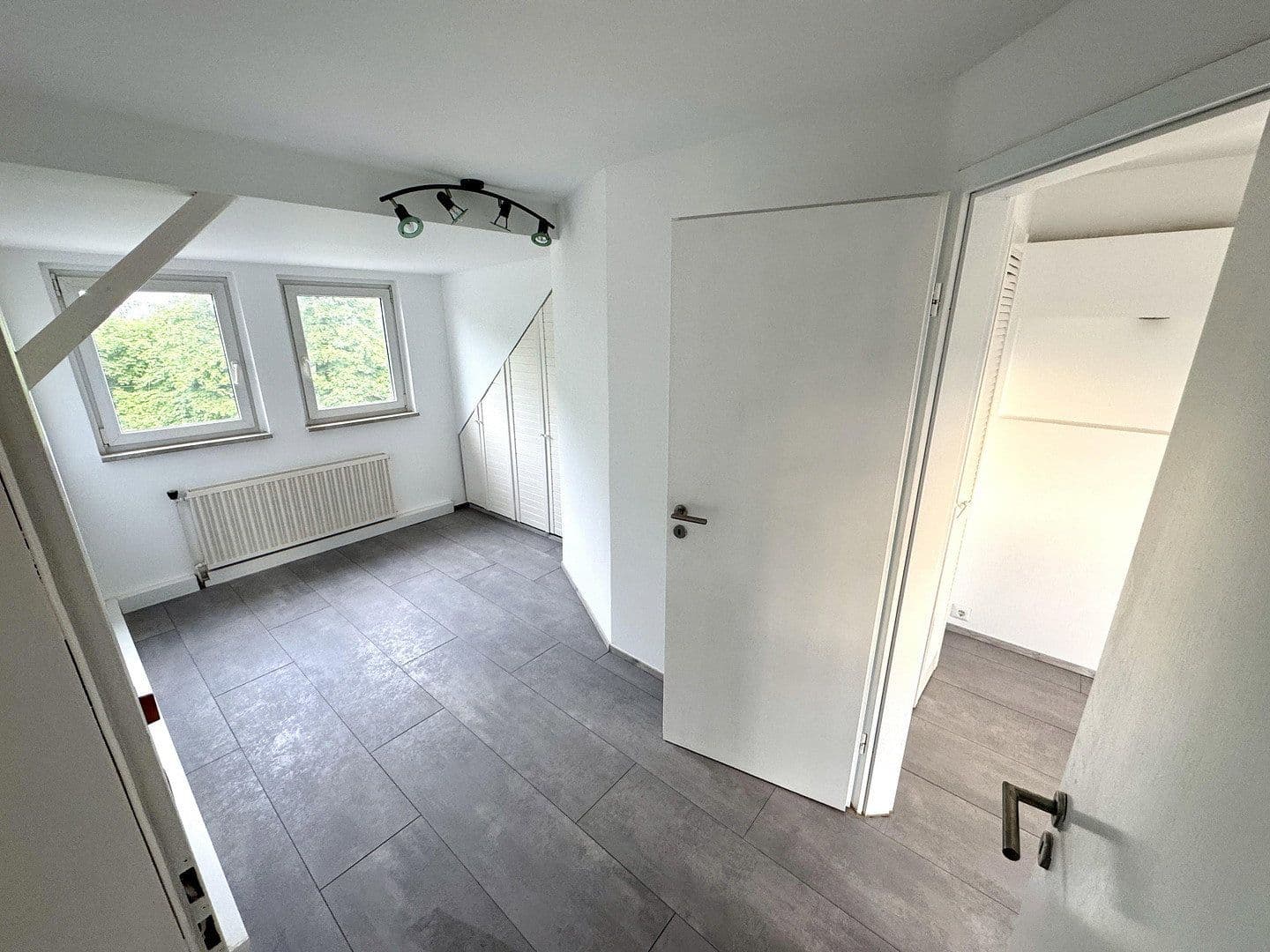 Pronájem bytu 3+1 79 m², Wuppertal Cronenberg, Severní Porýní-Vestfálsko Pronájem bytu 3+1 79 m², Wuppertal Cronenberg, Severní Porýní-Vestfálsko