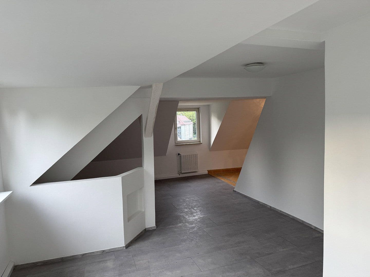 Pronájem bytu 3+1 79 m², Wuppertal Cronenberg, Severní Porýní-Vestfálsko Pronájem bytu 3+1 79 m², Wuppertal Cronenberg, Severní Porýní-Vestfálsko