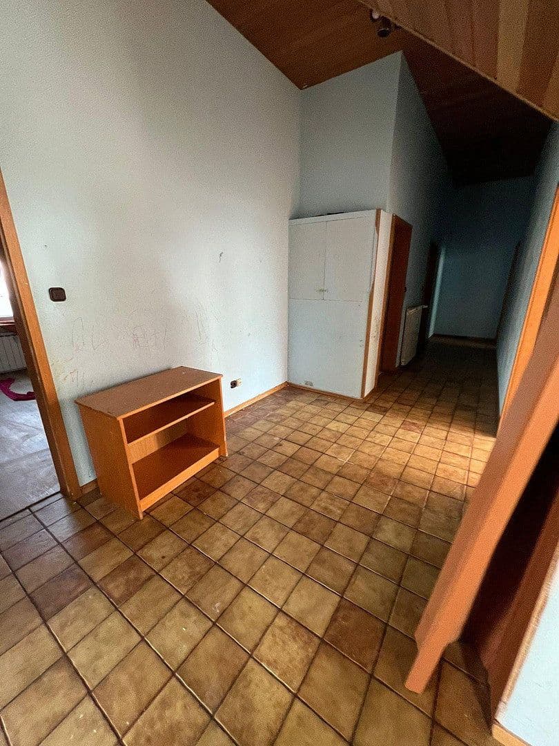 Pronájem bytu 6+1 168 m², Ziegeleiweg 1, Obernkirchen, Dolní Sasko Pronájem bytu 6+1 168 m², Ziegeleiweg 1, Obernkirchen, Dolní Sasko