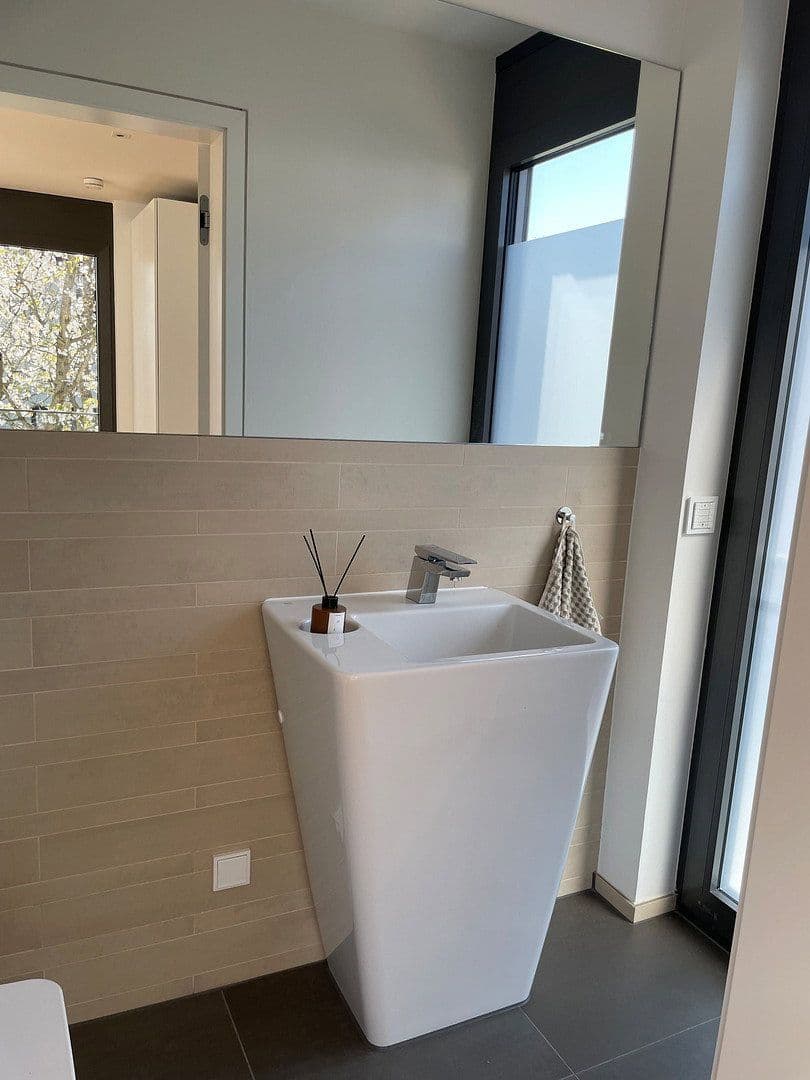 Prodej bytu 4+kk 122 m², Königstuhlblick 10, Bammental, Bádensko-Württembersko Prodej bytu 4+kk 122 m², Königstuhlblick 10, Bammental, Bádensko-Württembersko