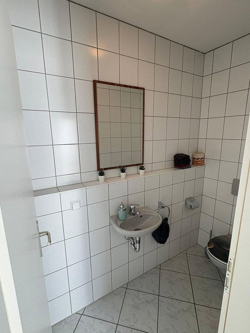 Pronájem bytu 3+1 100 m², Neuer Weg 8, Rosbach v. d. Höhe, Hessen Pronájem bytu 3+1 100 m², Neuer Weg 8, Rosbach v. d. Höhe, Hessen
