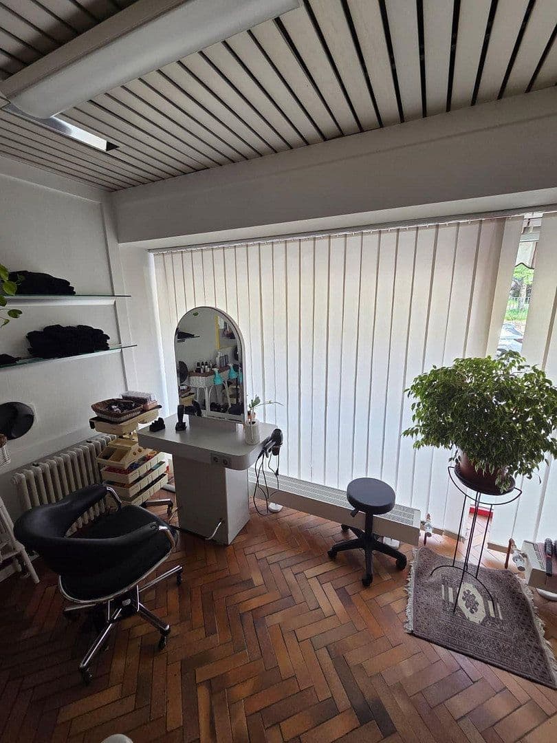 Pronájem kanceláře 43 m², Oberndorferstraße 23, Schramberg, Bádensko-Württembersko Pronájem kanceláře 43 m², Oberndorferstraße 23, Schramberg, Bádensko-Württembersko