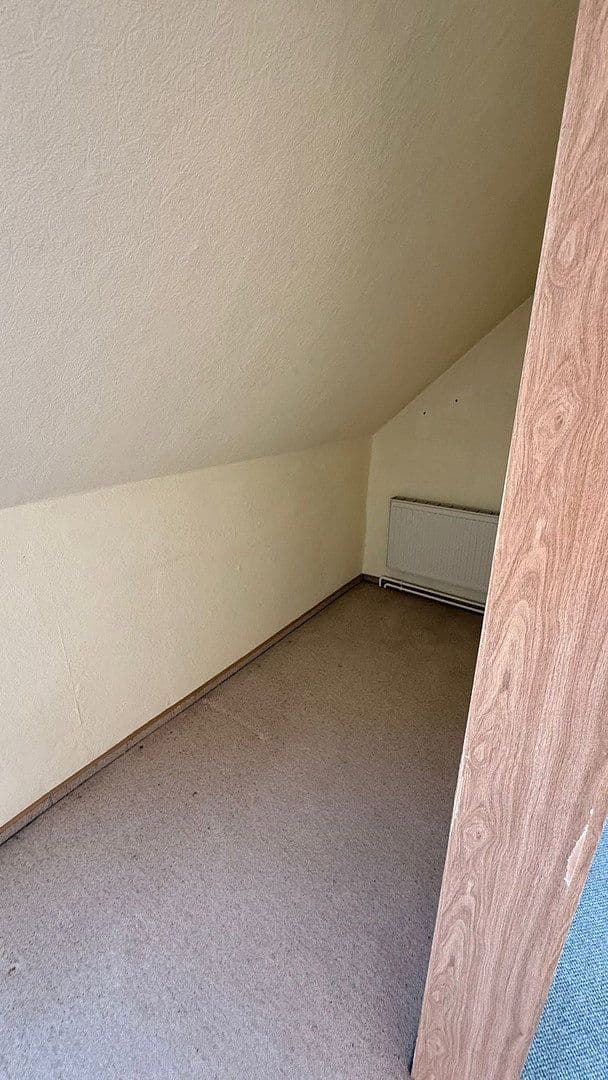 Prodej domu 90 m², pozemek 399 m², Burgstraße 8 08228, Rodewisch, Sasko Prodej domu 90 m², pozemek 399 m², Burgstraße 8 08228, Rodewisch, Sasko
