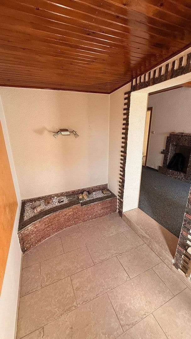 Prodej domu 90 m², pozemek 399 m², Burgstraße 8 08228, Rodewisch, Sasko Prodej domu 90 m², pozemek 399 m², Burgstraße 8 08228, Rodewisch, Sasko