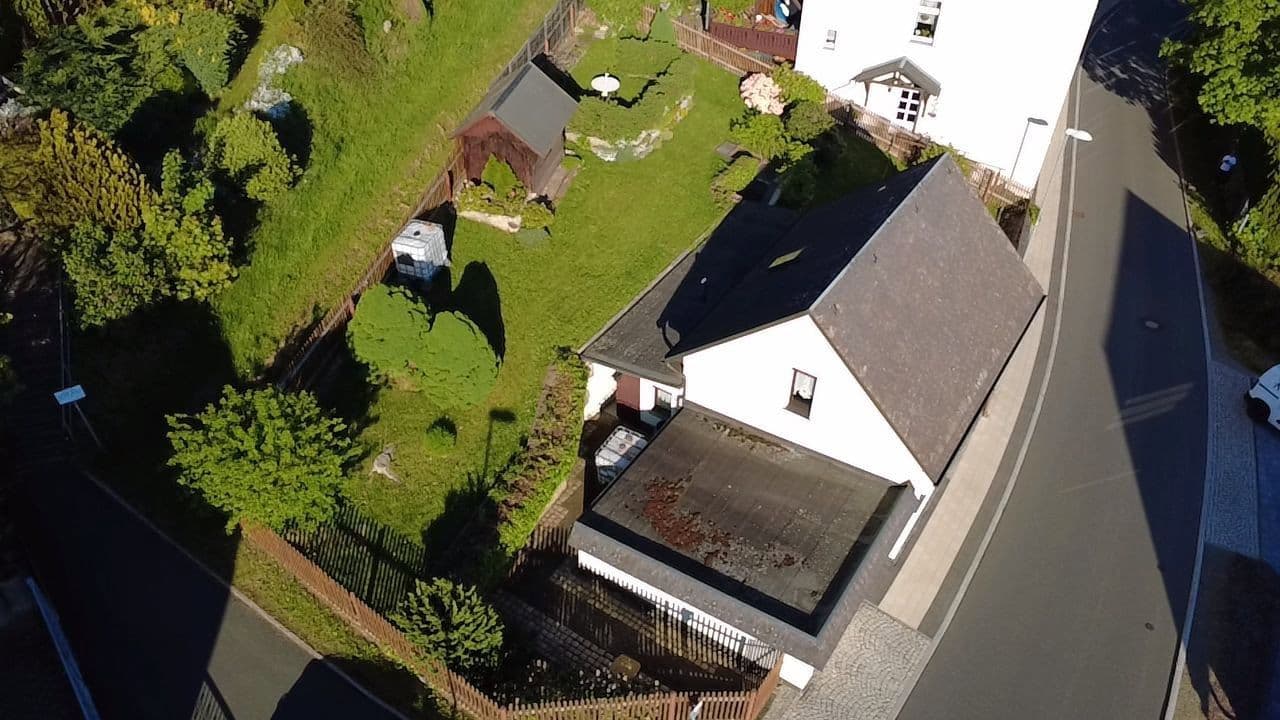 Prodej domu 90 m², pozemek 399 m², Burgstraße 8 08228, Rodewisch, Sasko Prodej domu 90 m², pozemek 399 m², Burgstraße 8 08228, Rodewisch, Sasko