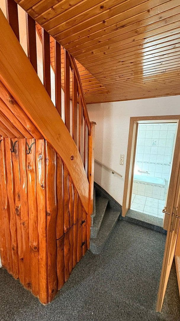 Prodej domu 90 m², pozemek 399 m², Burgstraße 8 08228, Rodewisch, Sasko Prodej domu 90 m², pozemek 399 m², Burgstraße 8 08228, Rodewisch, Sasko