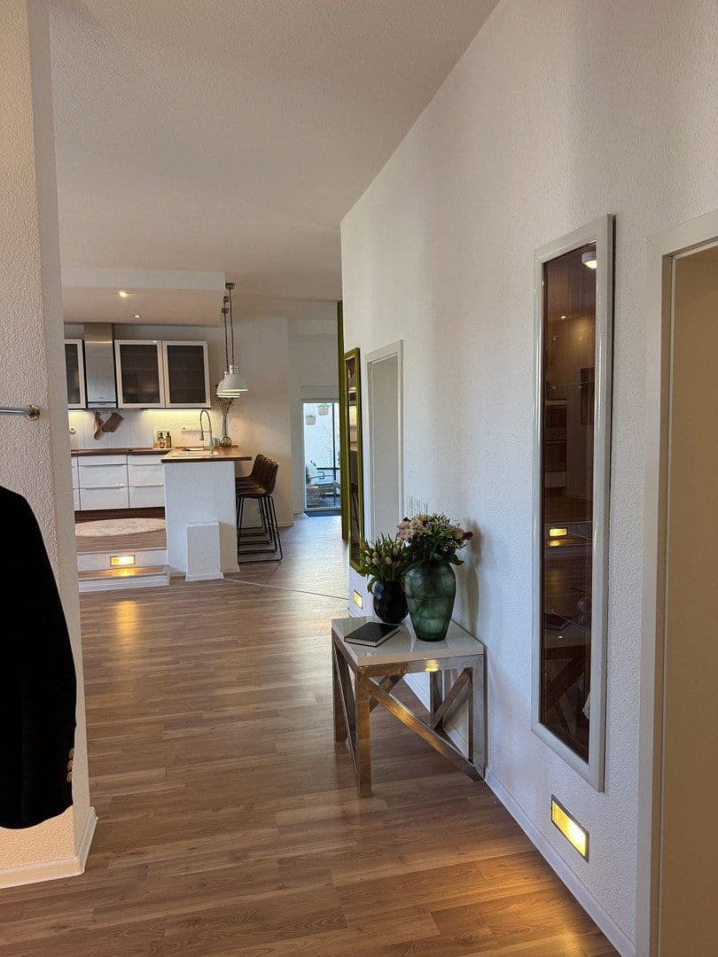 Prodej bytu 4+kk 165 m², Freiberg am Neckar, Bádensko-Württembersko Prodej bytu 4+kk 165 m², Freiberg am Neckar, Bádensko-Württembersko