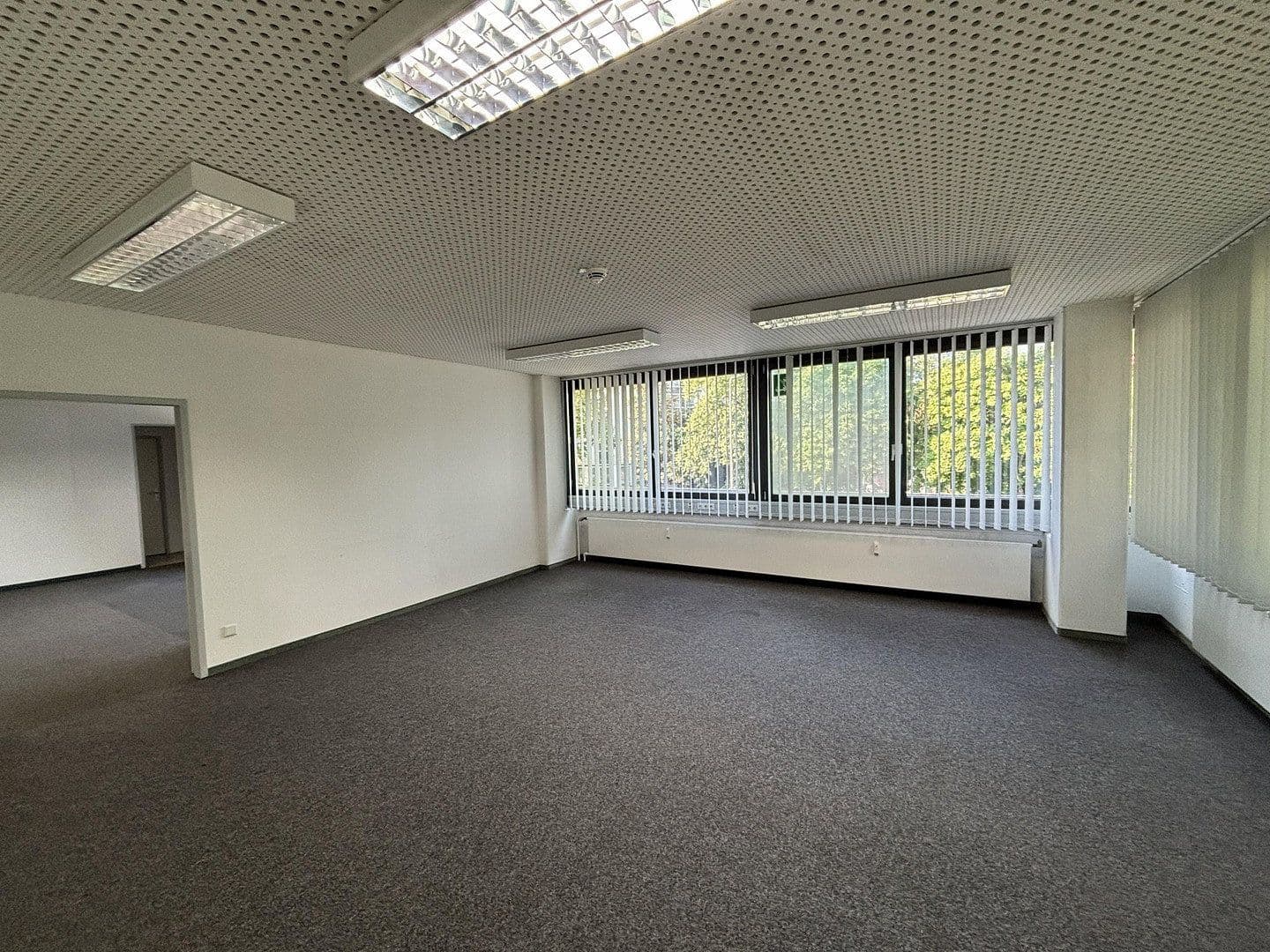 Pronájem kanceláře 120 m², Münsterstrasse 330, Düsseldorf, Severní Porýní-Vestfálsko Pronájem kanceláře 120 m², Münsterstrasse 330, Düsseldorf, Severní Porýní-Vestfálsko