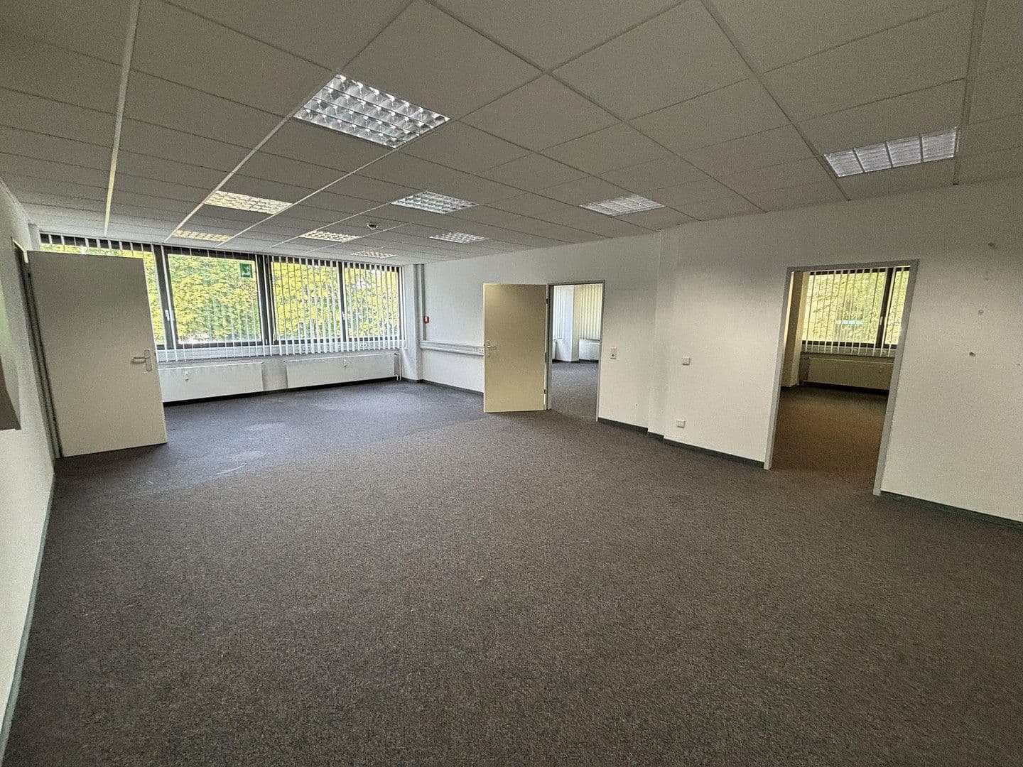 Pronájem kanceláře 120 m², Münsterstrasse 330, Düsseldorf, Severní Porýní-Vestfálsko Pronájem kanceláře 120 m², Münsterstrasse 330, Düsseldorf, Severní Porýní-Vestfálsko