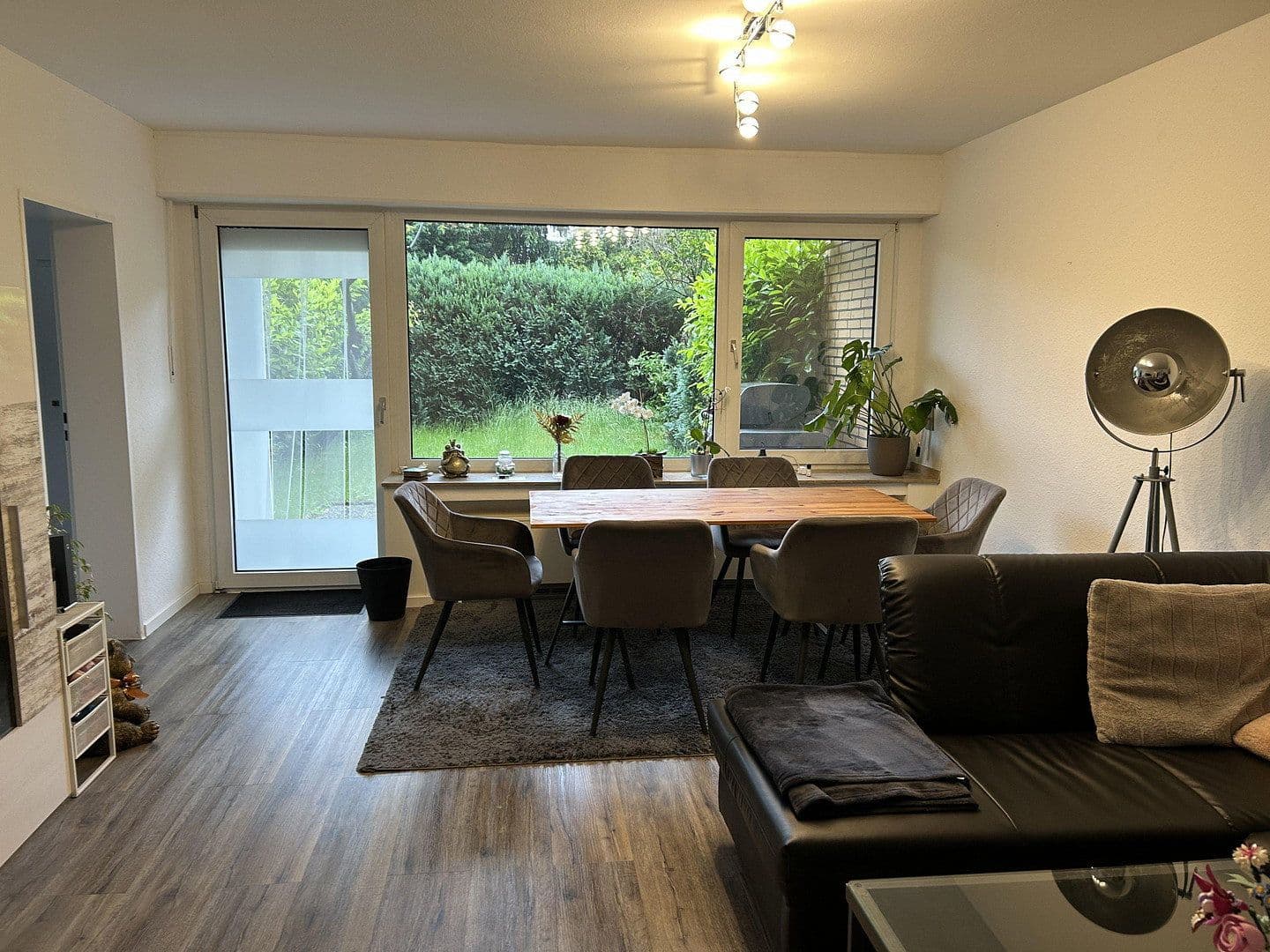 Pronájem bytu 3+1 72 m², Brücke 45, Neuss, Severní Porýní-Vestfálsko Pronájem bytu 3+1 72 m², Brücke 45, Neuss, Severní Porýní-Vestfálsko