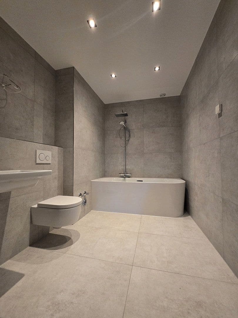 Prodej bytu 3+1 107 m², Ulenbergstraße 1, Düsseldorf, Severní Porýní-Vestfálsko Prodej bytu 3+1 107 m², Ulenbergstraße 1, Düsseldorf, Severní Porýní-Vestfálsko