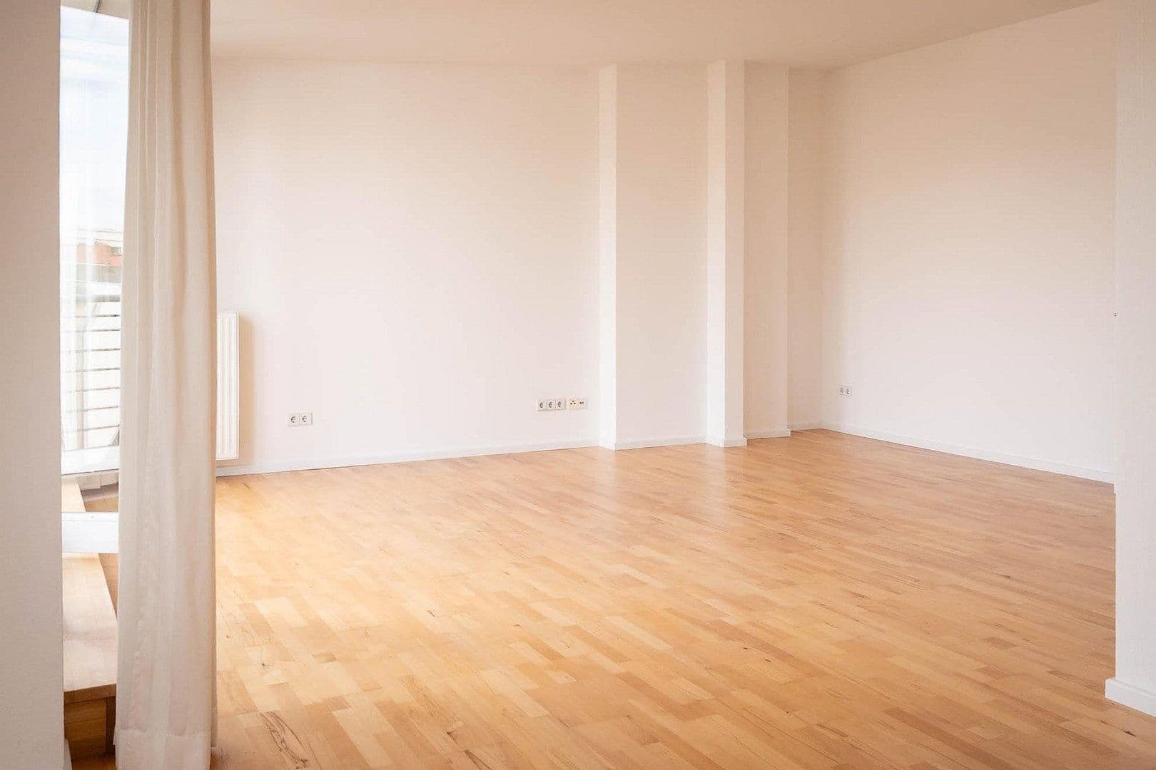 Prodej bytu 3+1 86 m², Berlin, Berlín Prodej bytu 3+1 86 m², Berlin, Berlín