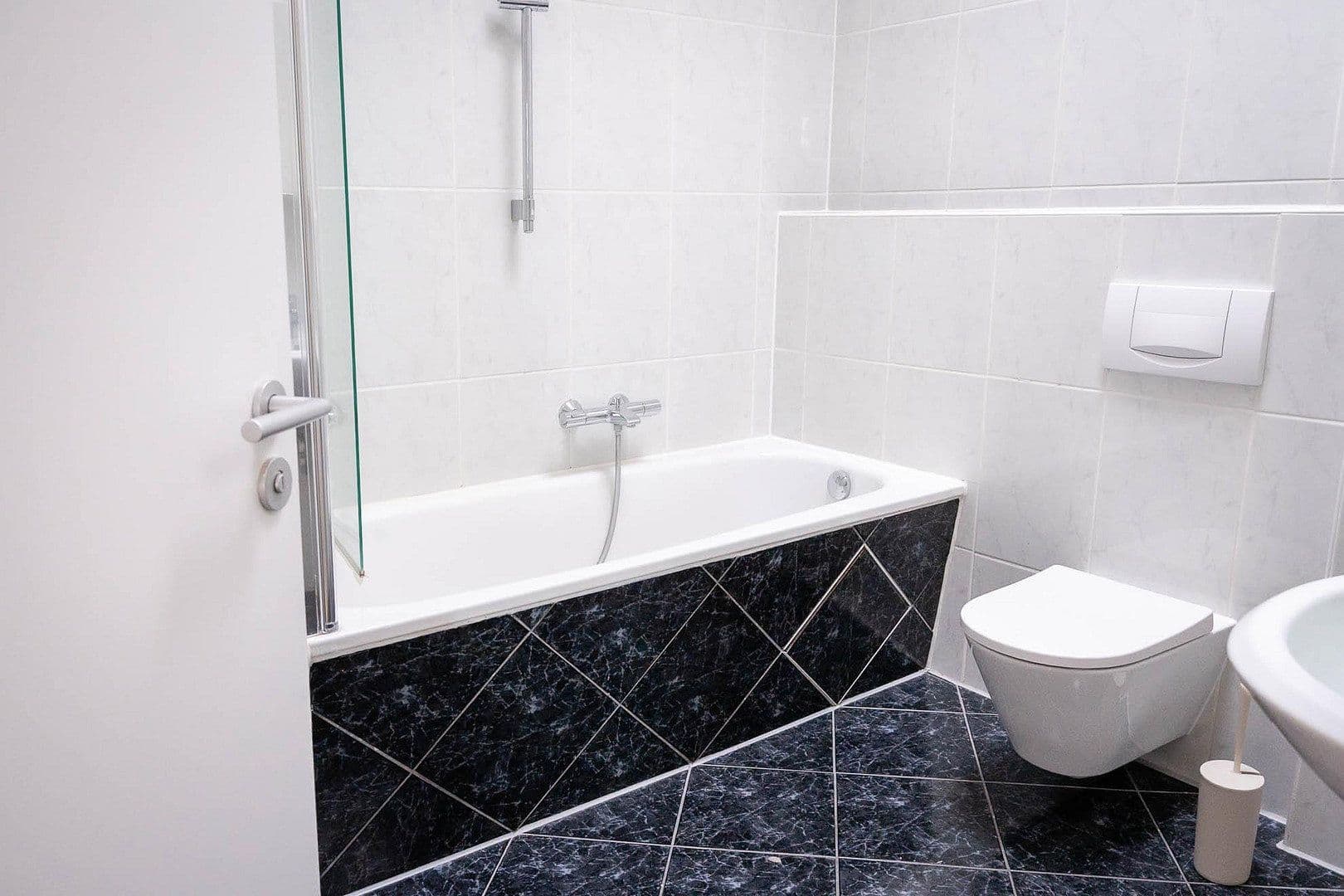 Prodej bytu 3+1 86 m², Berlin, Berlín Prodej bytu 3+1 86 m², Berlin, Berlín