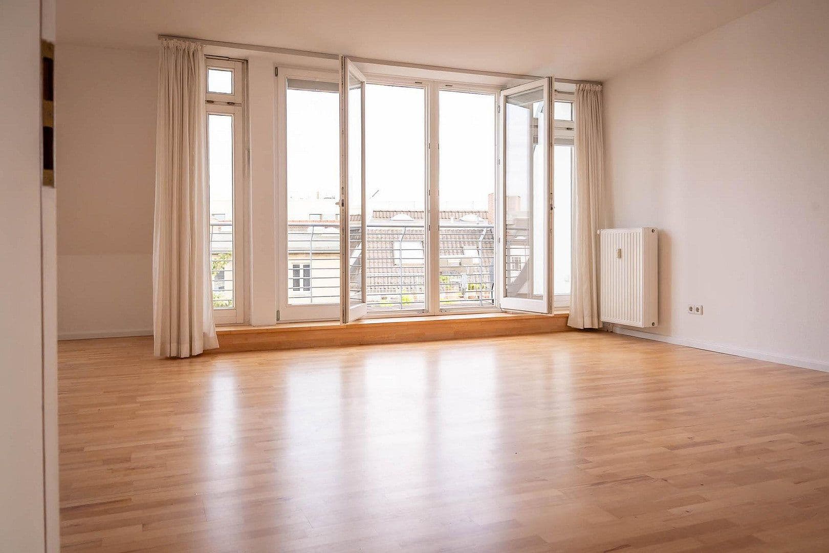 Prodej bytu 3+1 86 m², Berlin, Berlín Prodej bytu 3+1 86 m², Berlin, Berlín