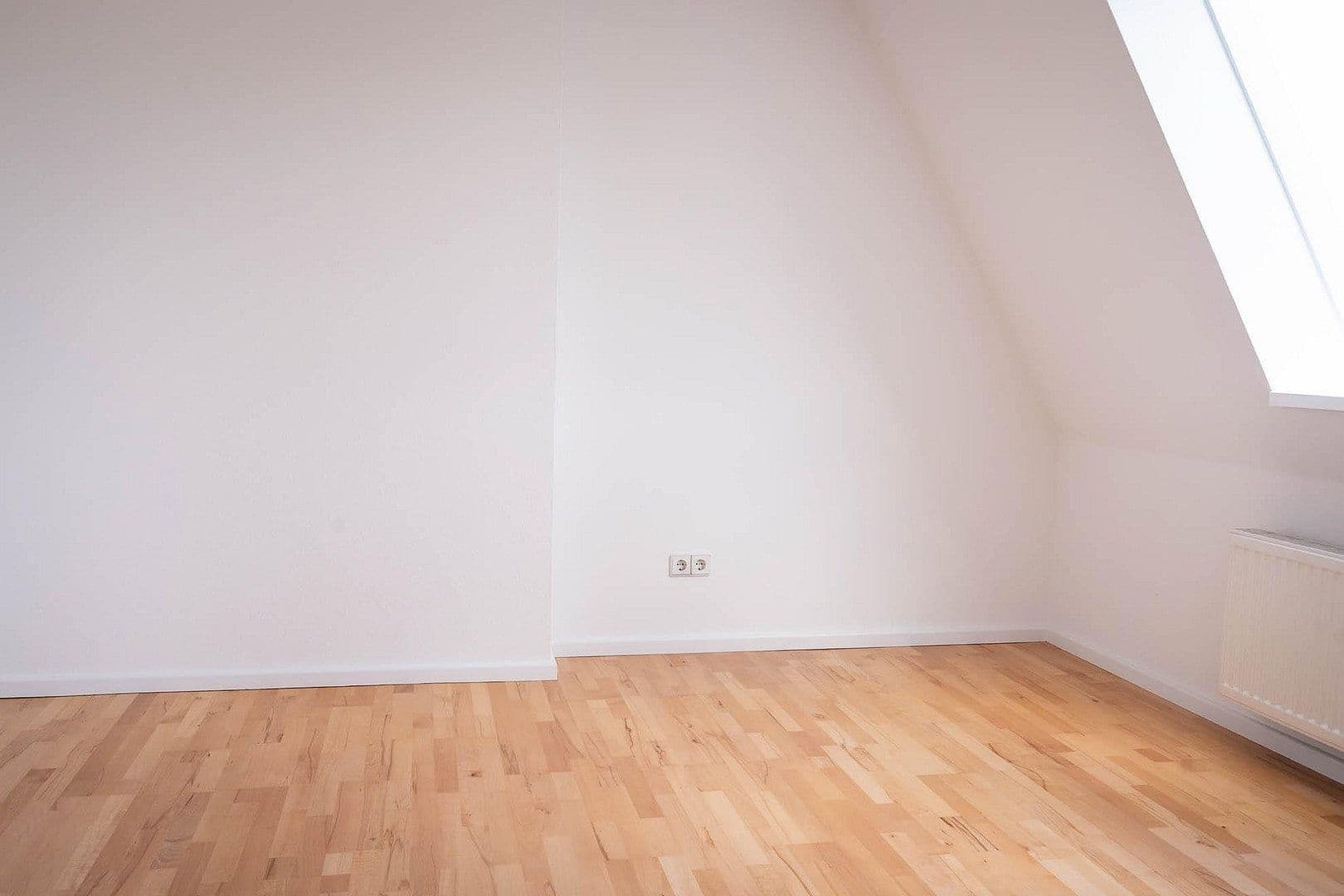 Prodej bytu 3+1 86 m², Berlin, Berlín Prodej bytu 3+1 86 m², Berlin, Berlín
