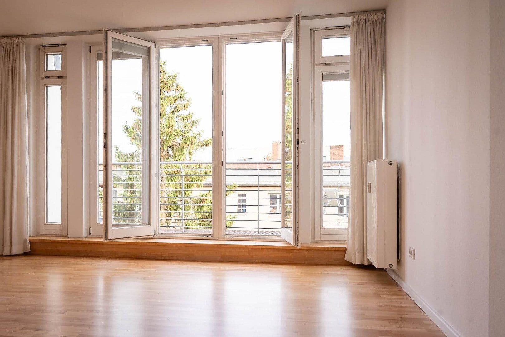 Prodej bytu 3+1 86 m², Berlin, Berlín Prodej bytu 3+1 86 m², Berlin, Berlín