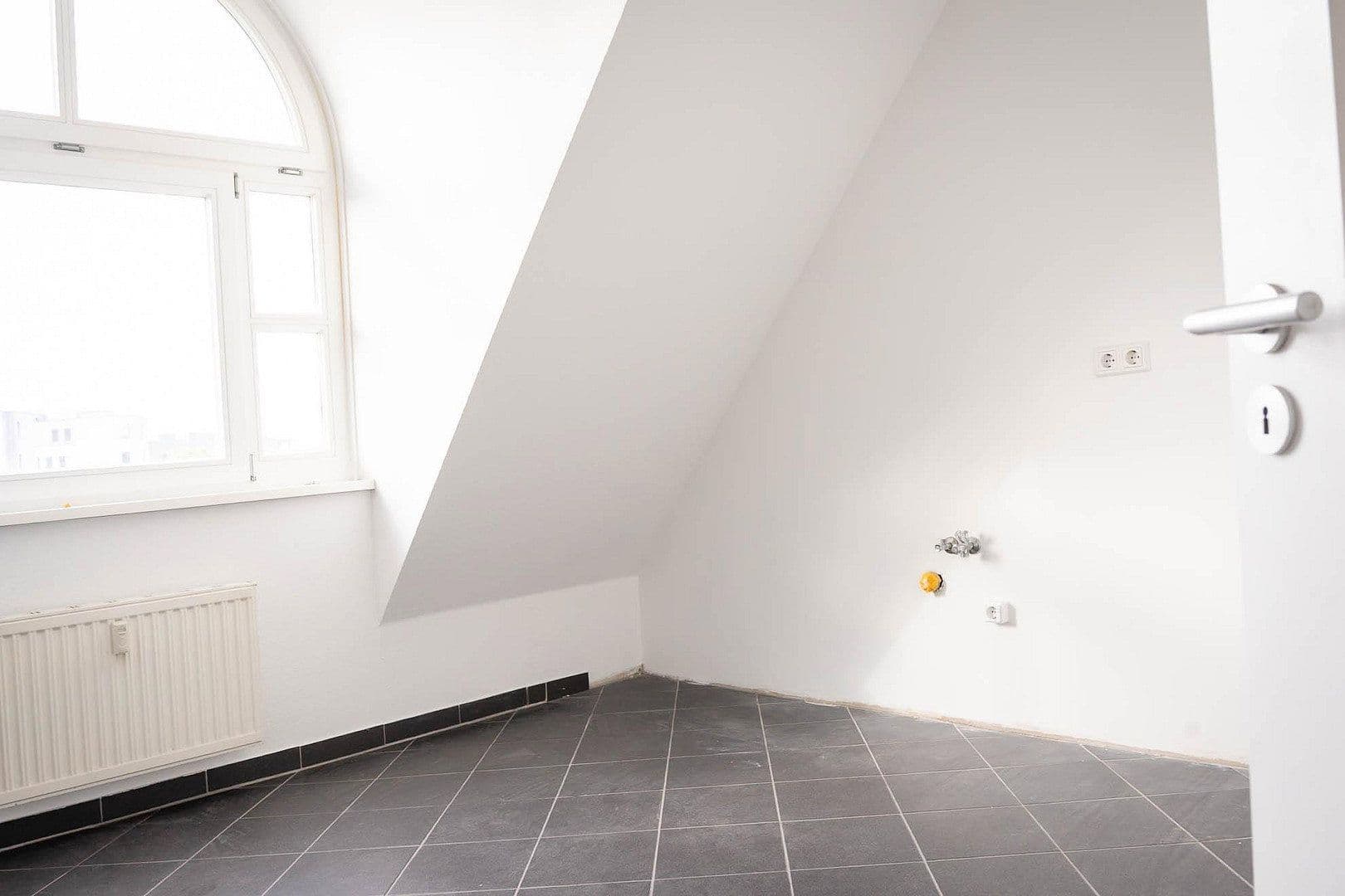 Prodej bytu 3+1 86 m², Berlin, Berlín Prodej bytu 3+1 86 m², Berlin, Berlín